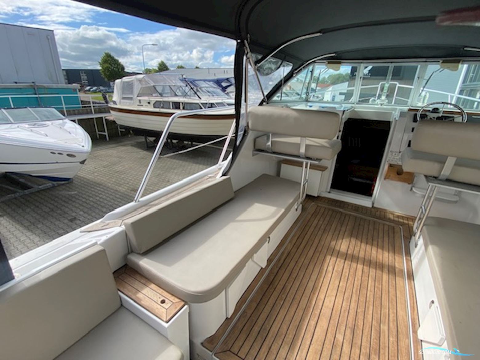 Luhrs  Mainship 30 Pilot
