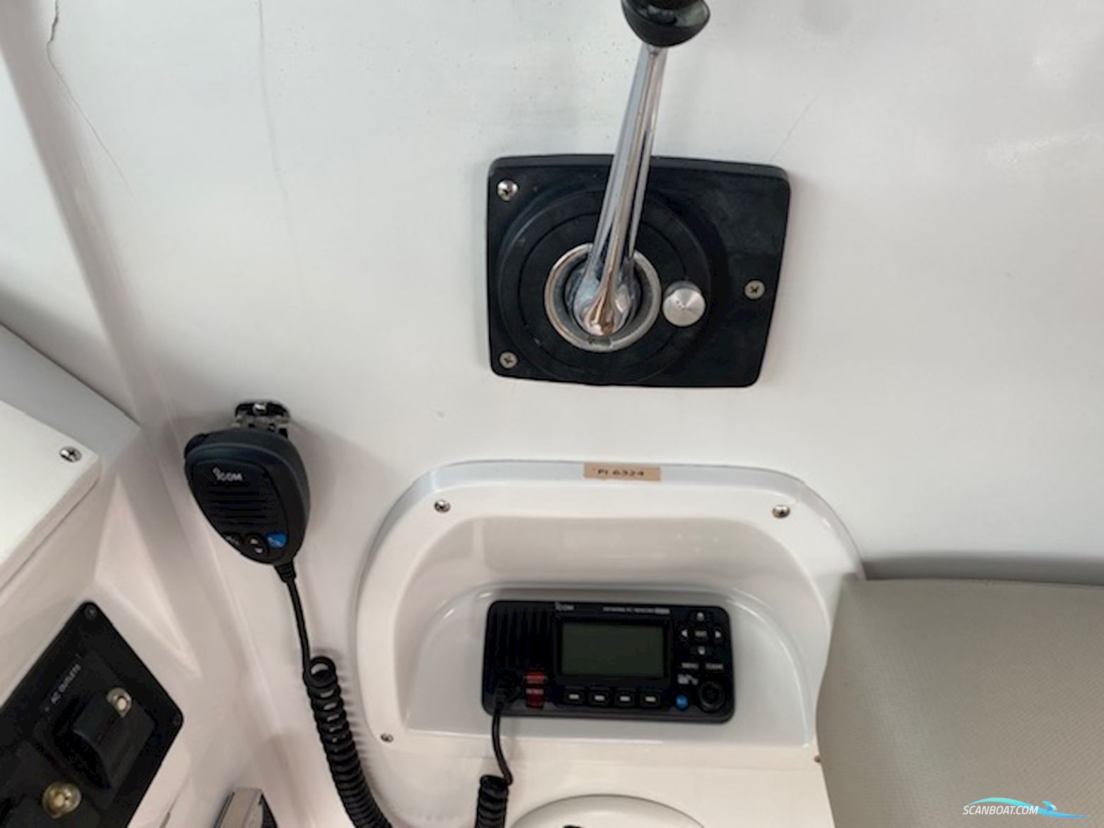 Luhrs  Mainship 30 Pilot