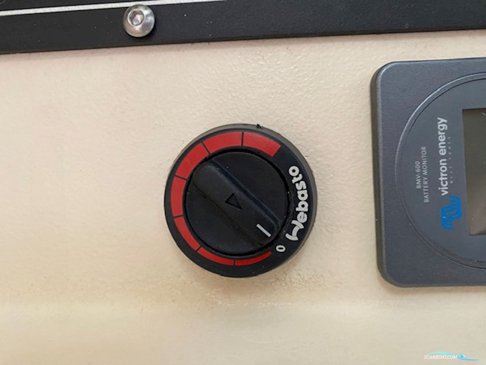 Luhrs  Mainship 30 Pilot