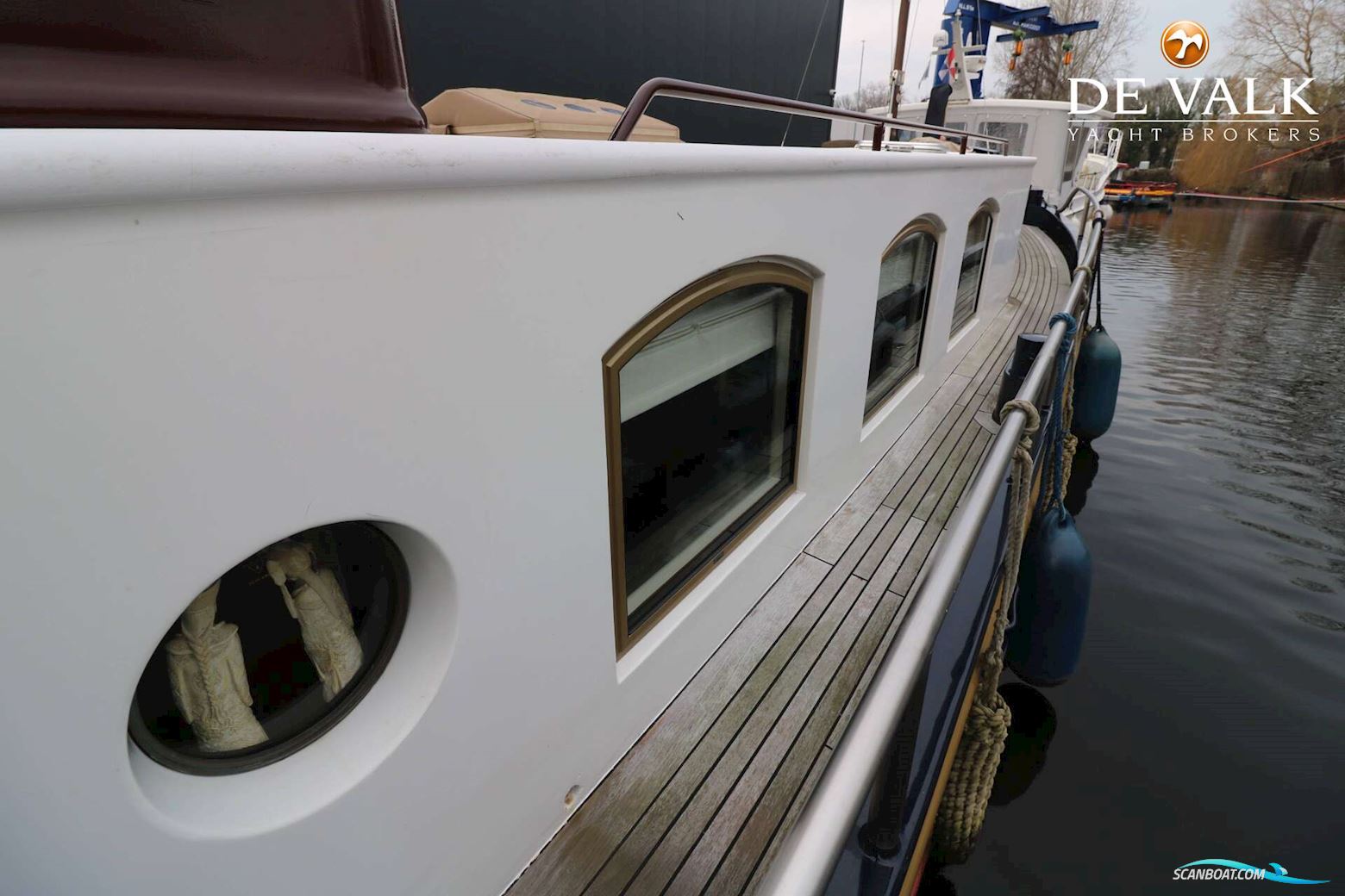 Luxe Motor 1900 Dutch Traveller