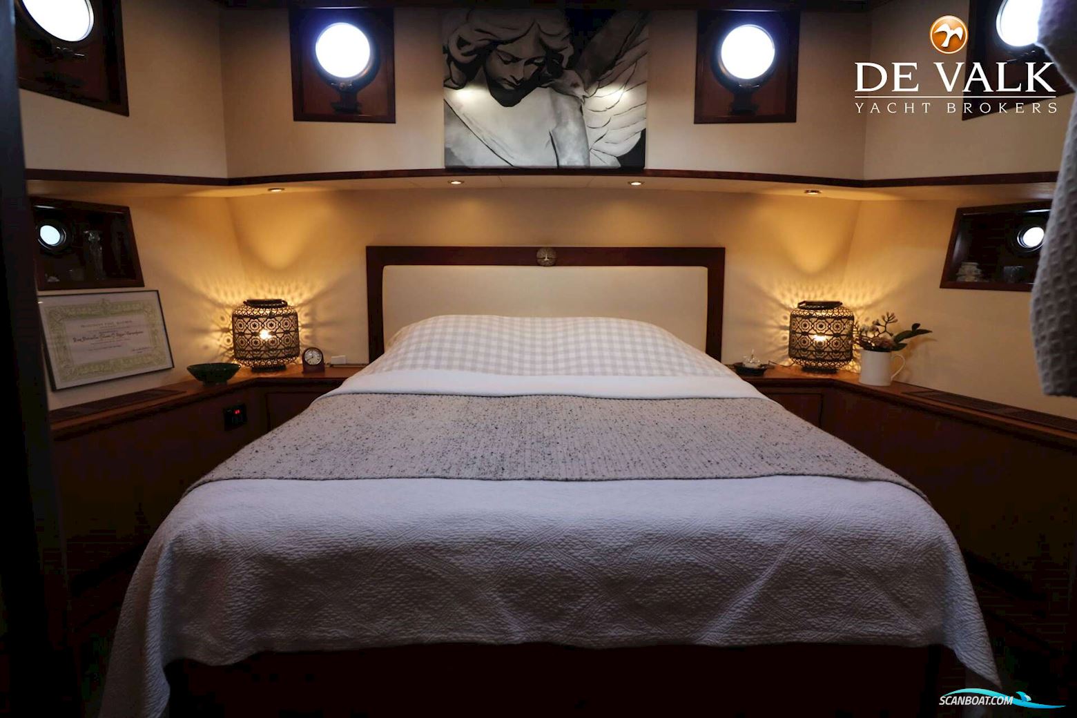 Luxe Motor 1900 Dutch Traveller