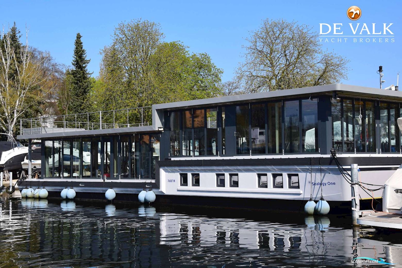 Luxe Motor 24 m