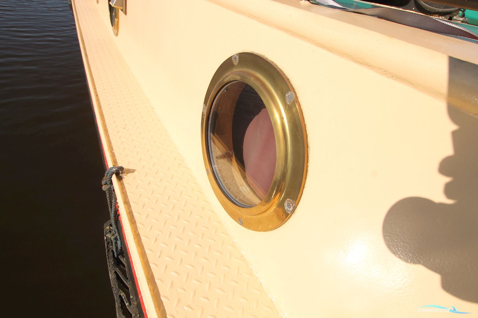 Luxe Motor Live Aboard