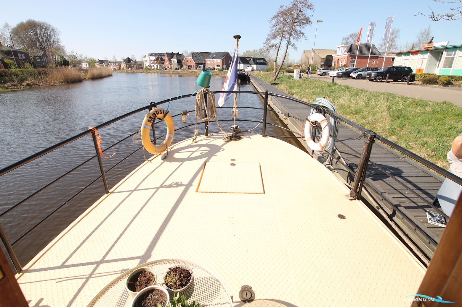 Luxe Motor Live Aboard