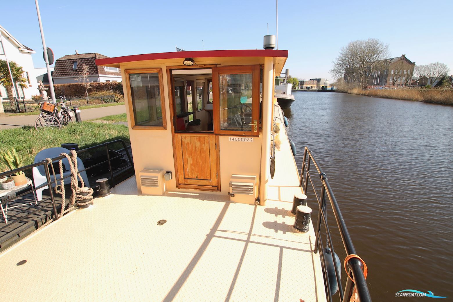 Luxe Motor Live Aboard