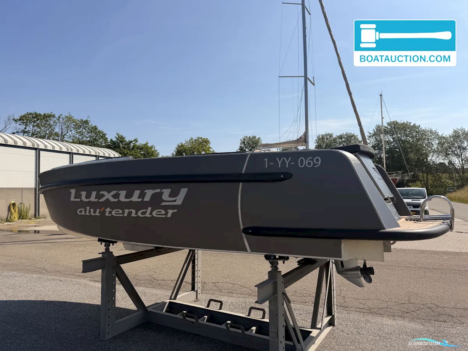 Luxury Alu Tender 65