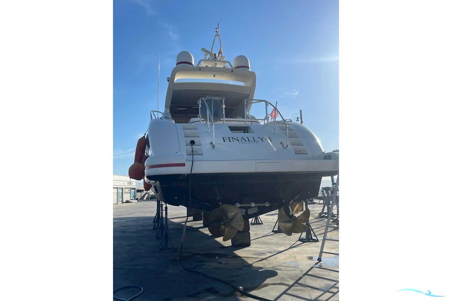 Mangusta 72