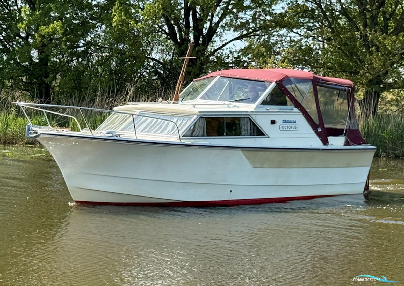 Marco 720 Motorbåt 1982, med Mishubishi motor, Holland
