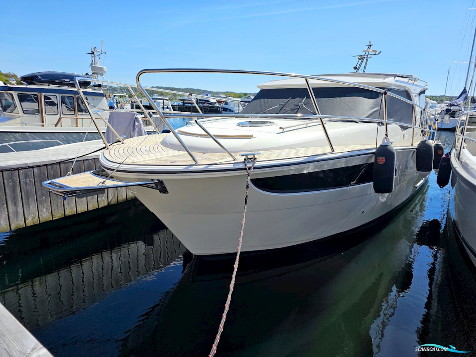 Marex 310 Sun Cruiser 2021 Volvo Penta D4-320 EVC