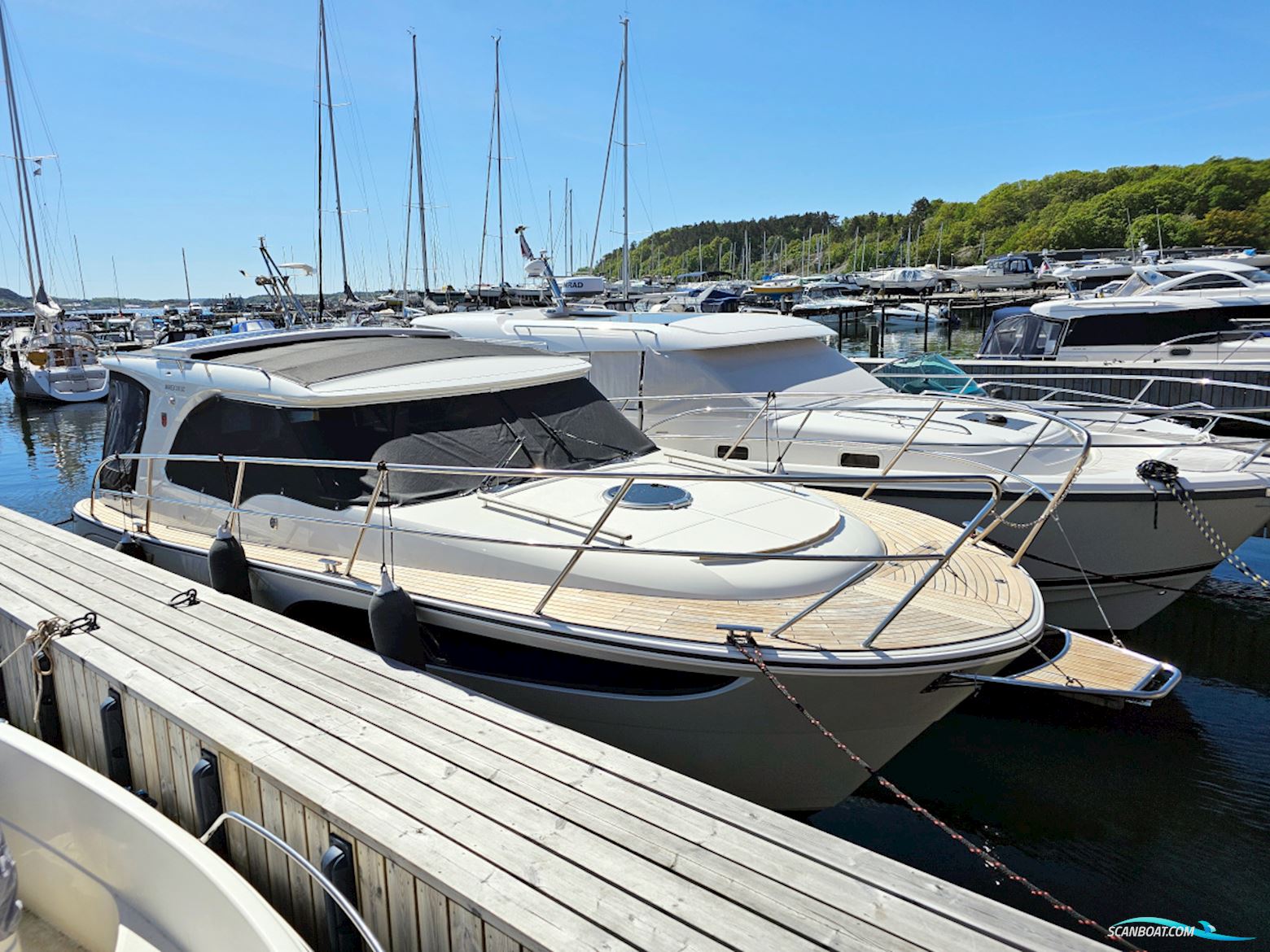 Marex 310 Sun Cruiser 2021 Volvo Penta D4-320 EVC