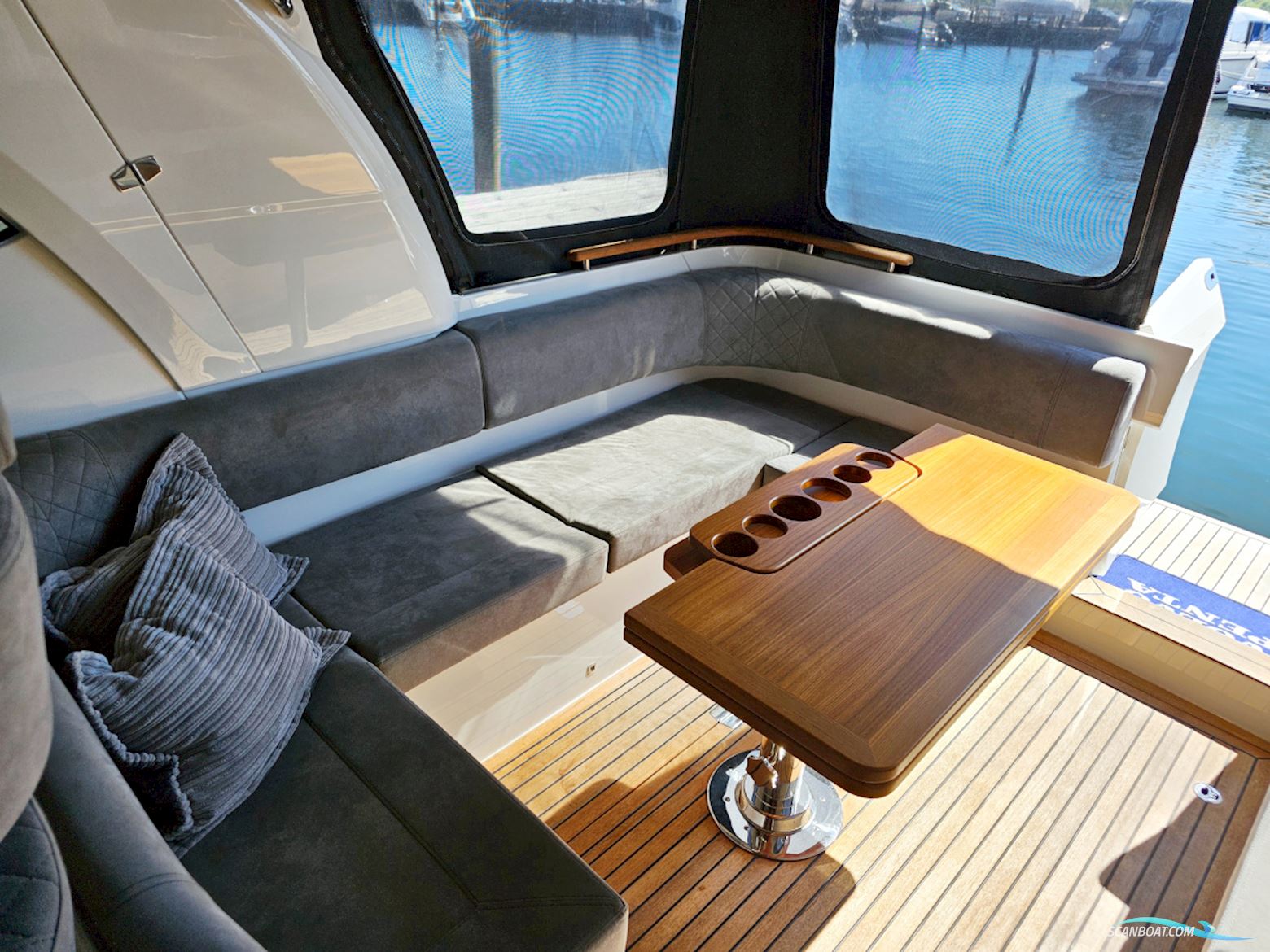 Marex 310 Sun Cruiser 2021 Volvo Penta D4-320 EVC