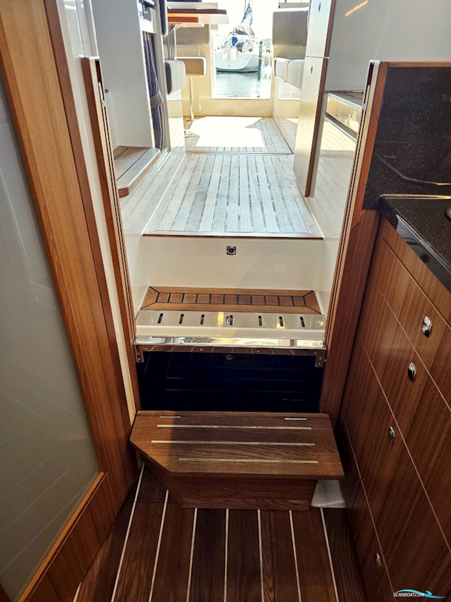 Marex 310 Sun Cruiser 2021 Volvo Penta D4-320 EVC