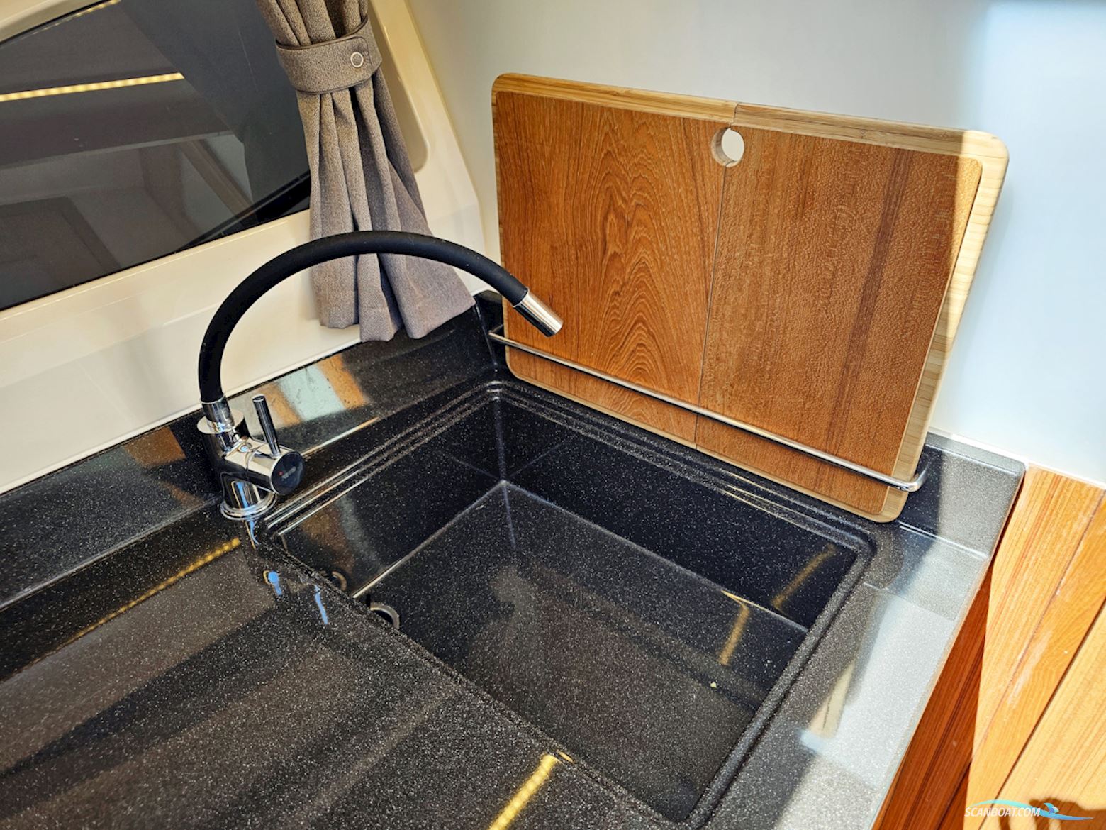 Marex 310 Sun Cruiser 2021 Volvo Penta D4-320 EVC