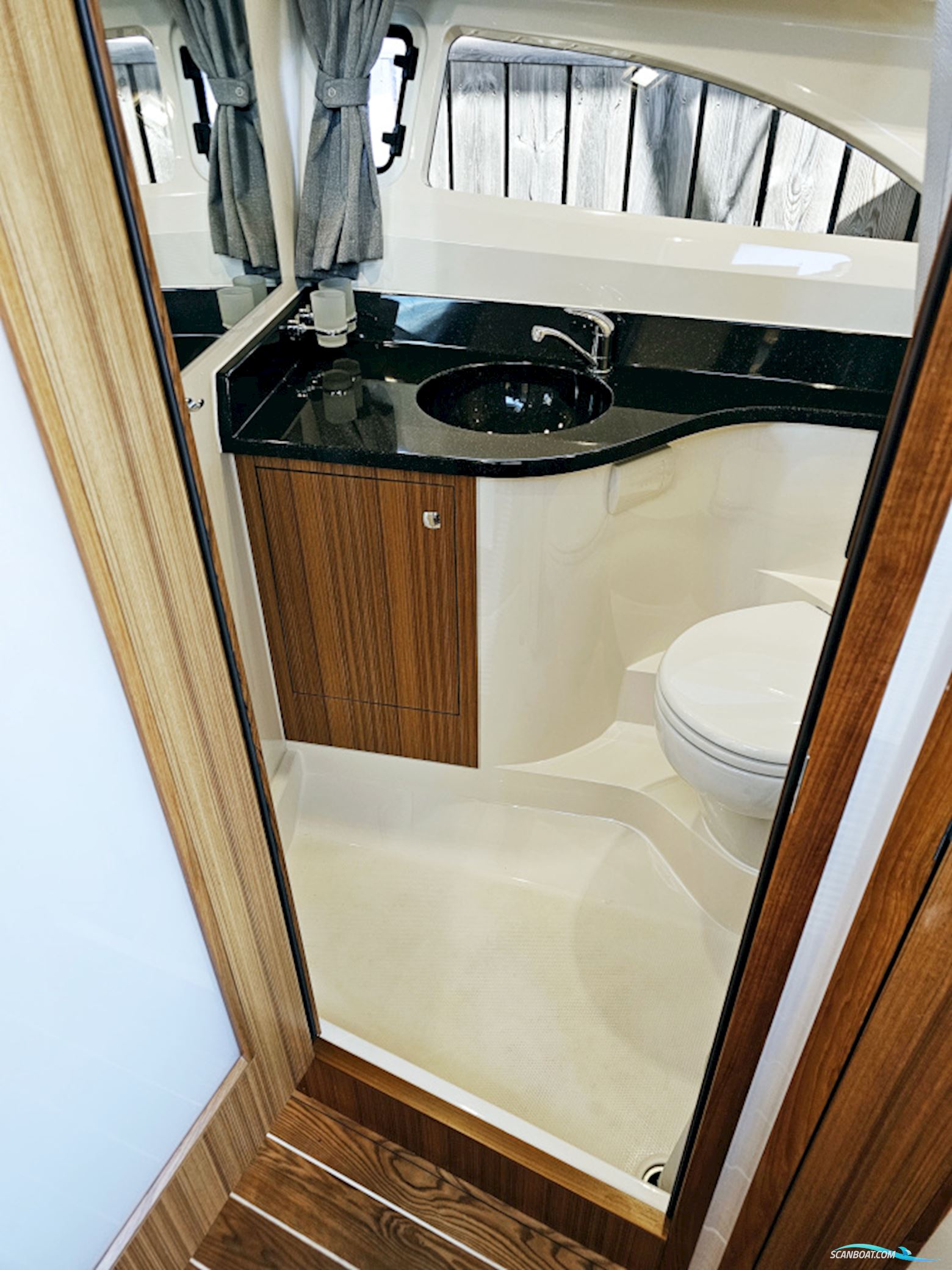 Marex 310 Sun Cruiser 2021 Volvo Penta D4-320 EVC