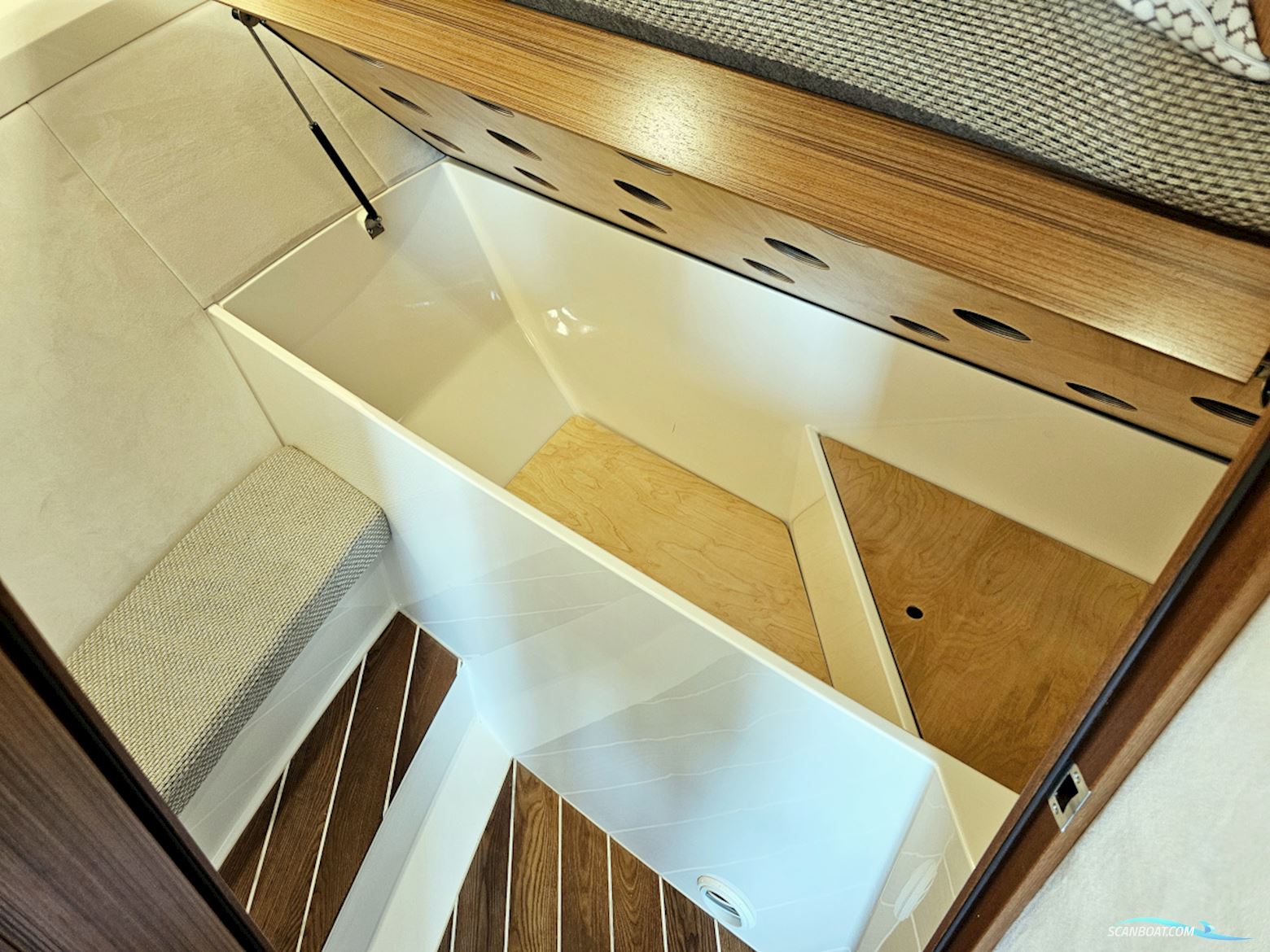 Marex 310 Sun Cruiser 2021 Volvo Penta D4-320 EVC