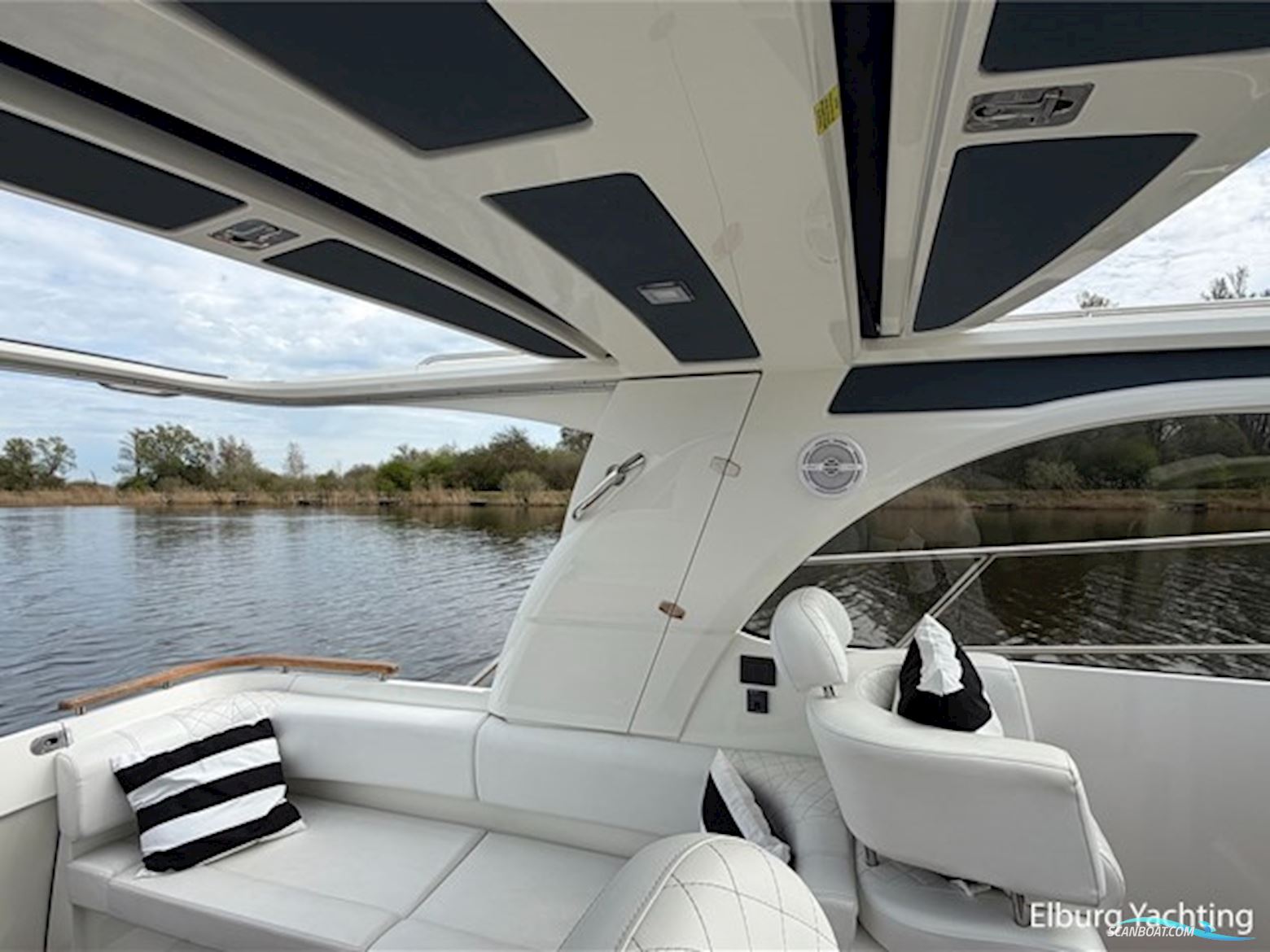 Marex 310 Sun Cruiser
