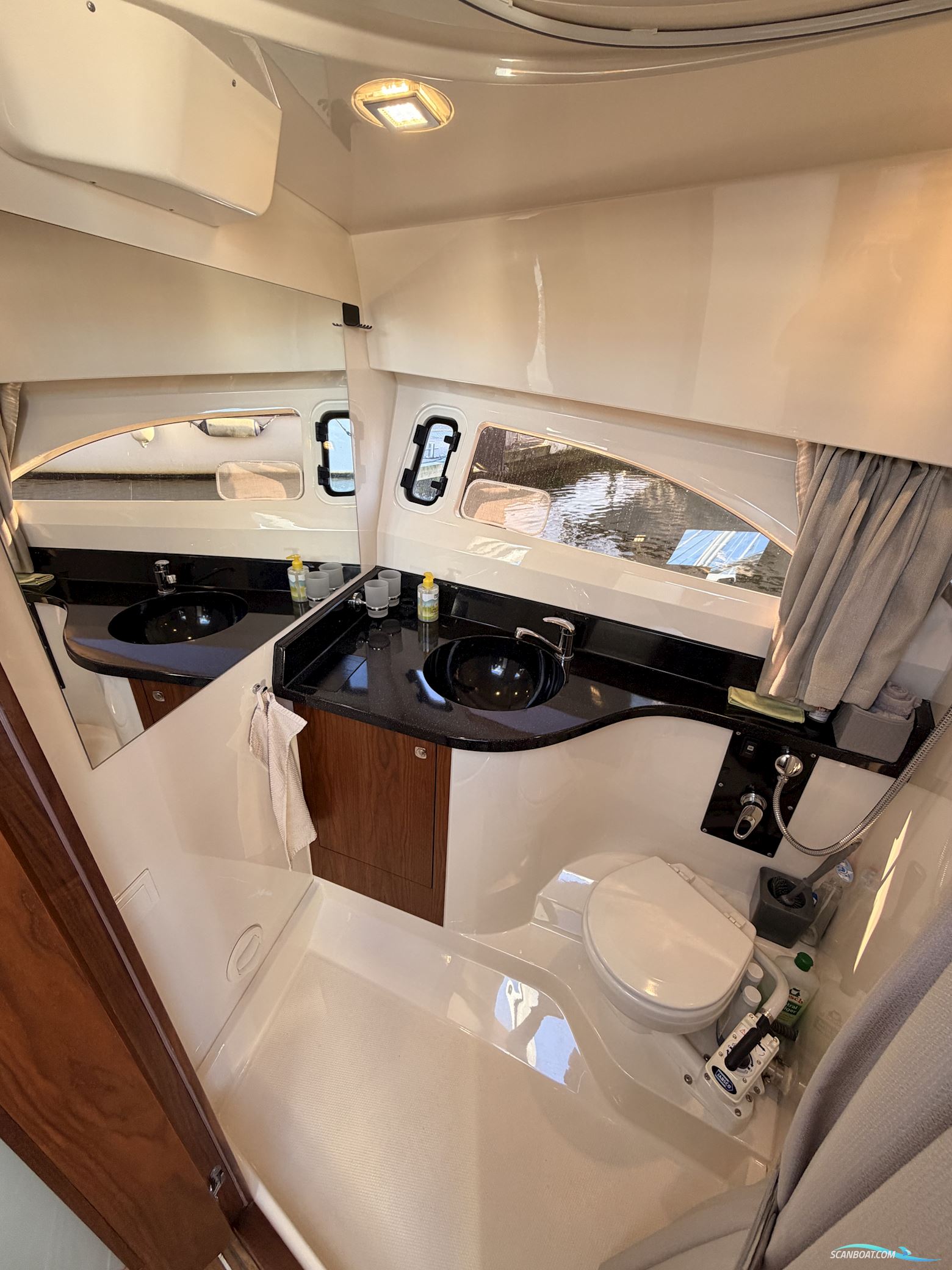 Marex 310 Sun Cruiser