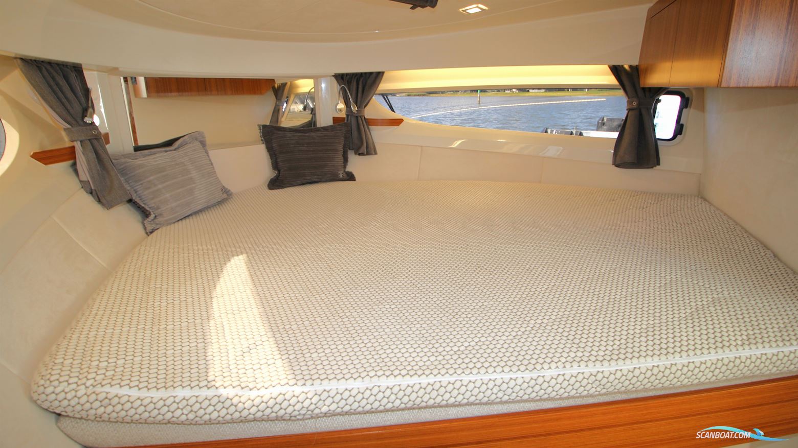 Marex 310 Sun Cruiser