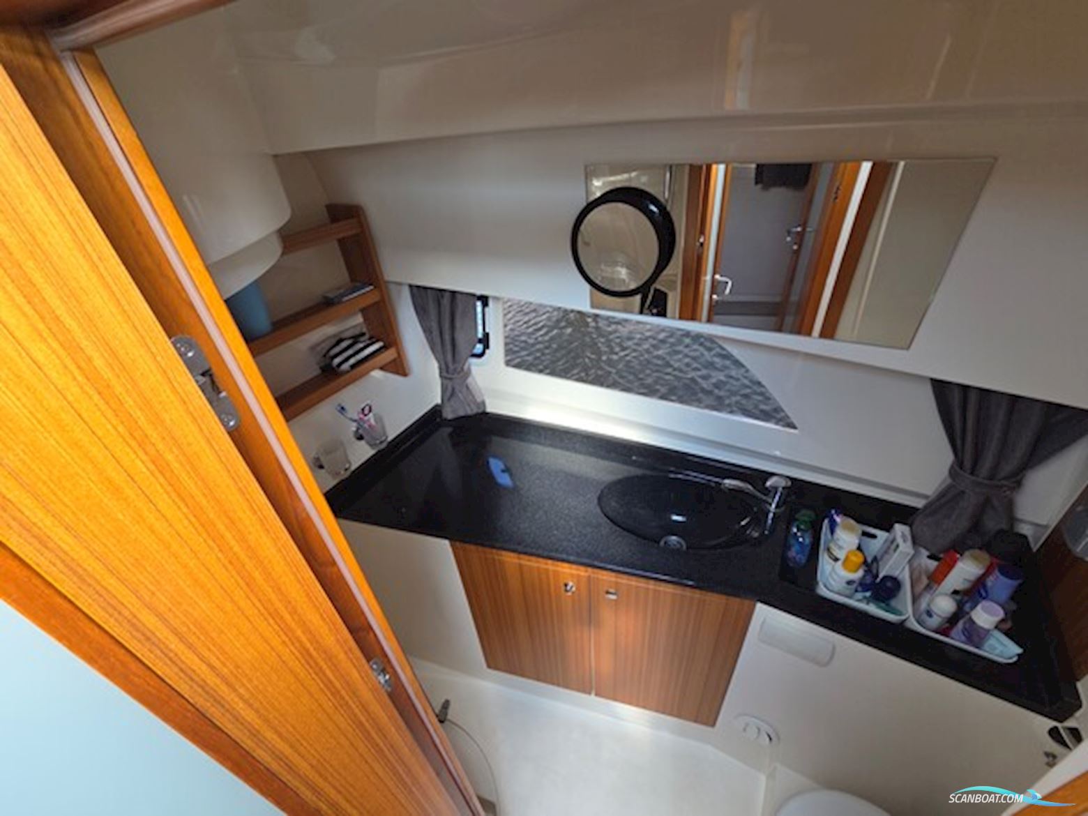 Marex 320 Aft Cabin Cruiser
