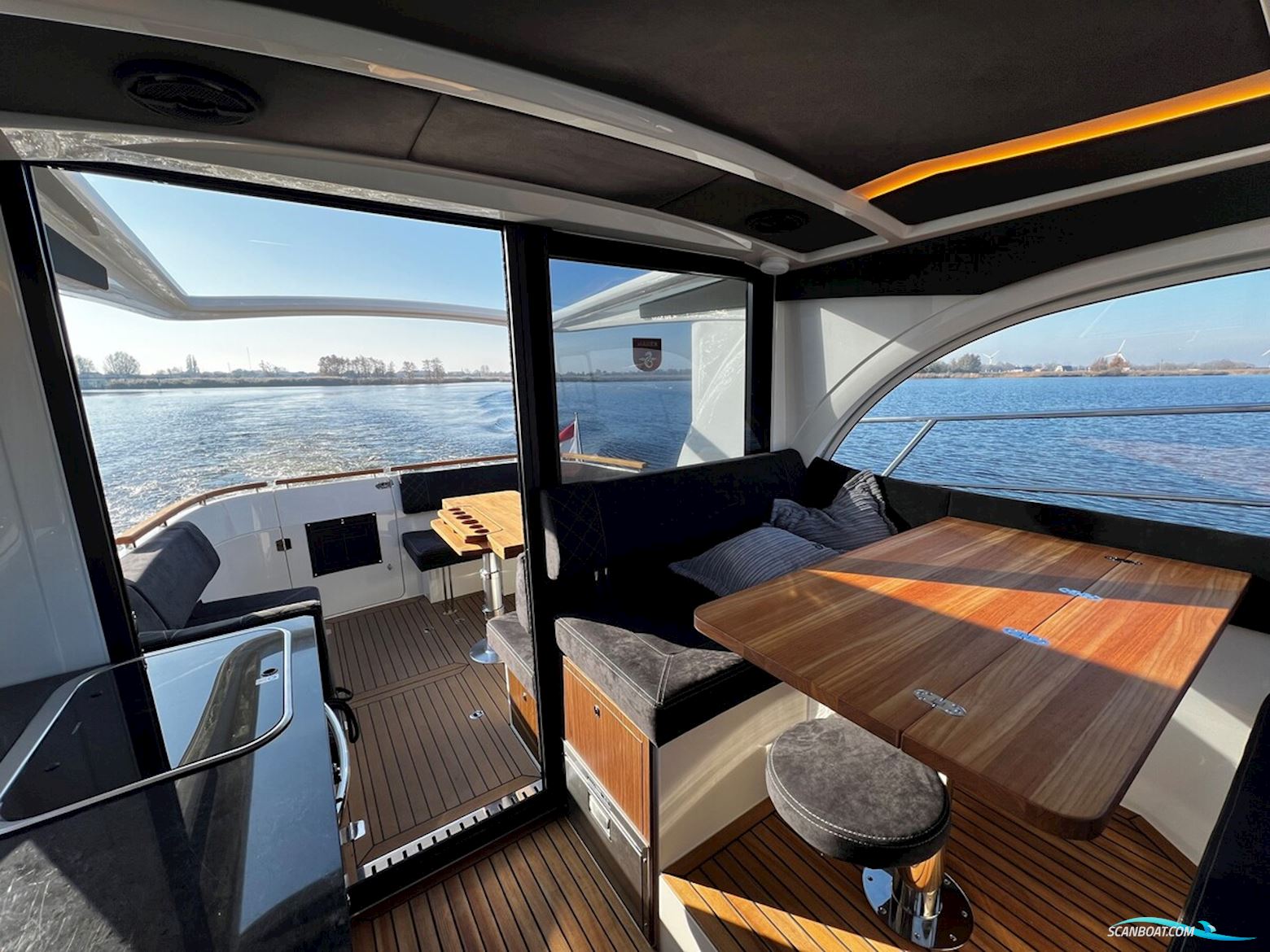 Marex 330 Scandinavia (2024)