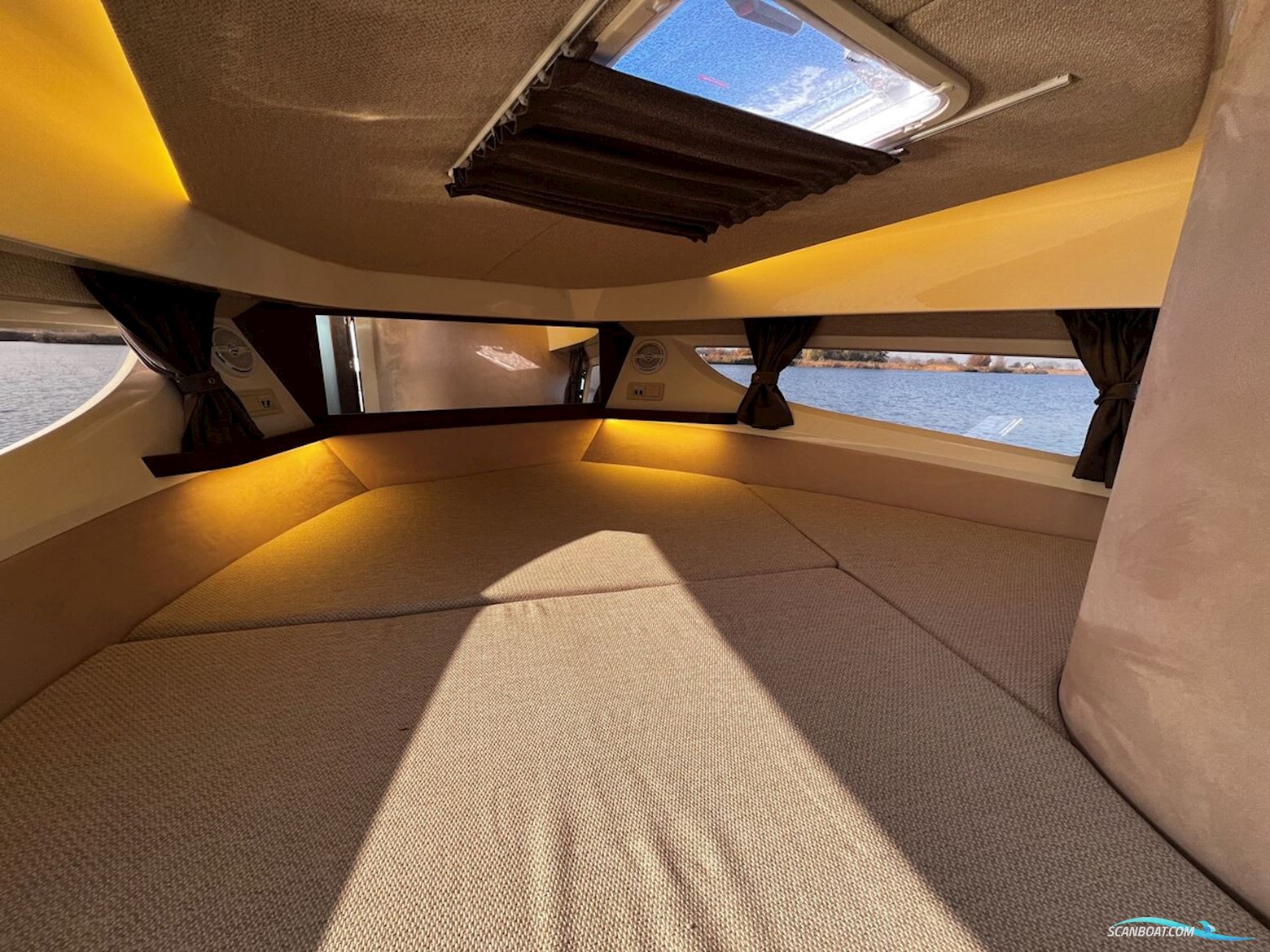 Marex 330 Scandinavia (2024)