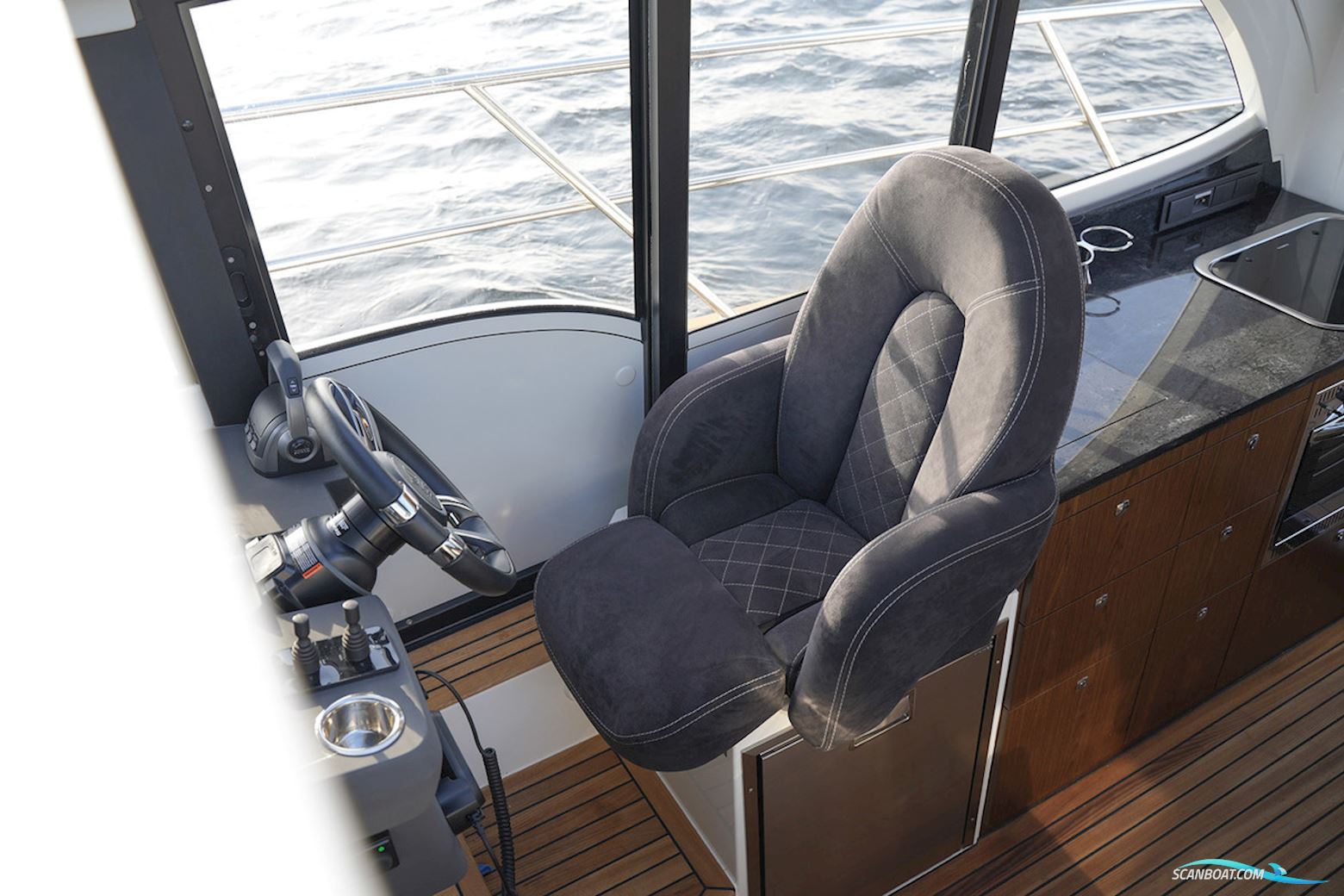 Marex 330 Scandinavia (2024)