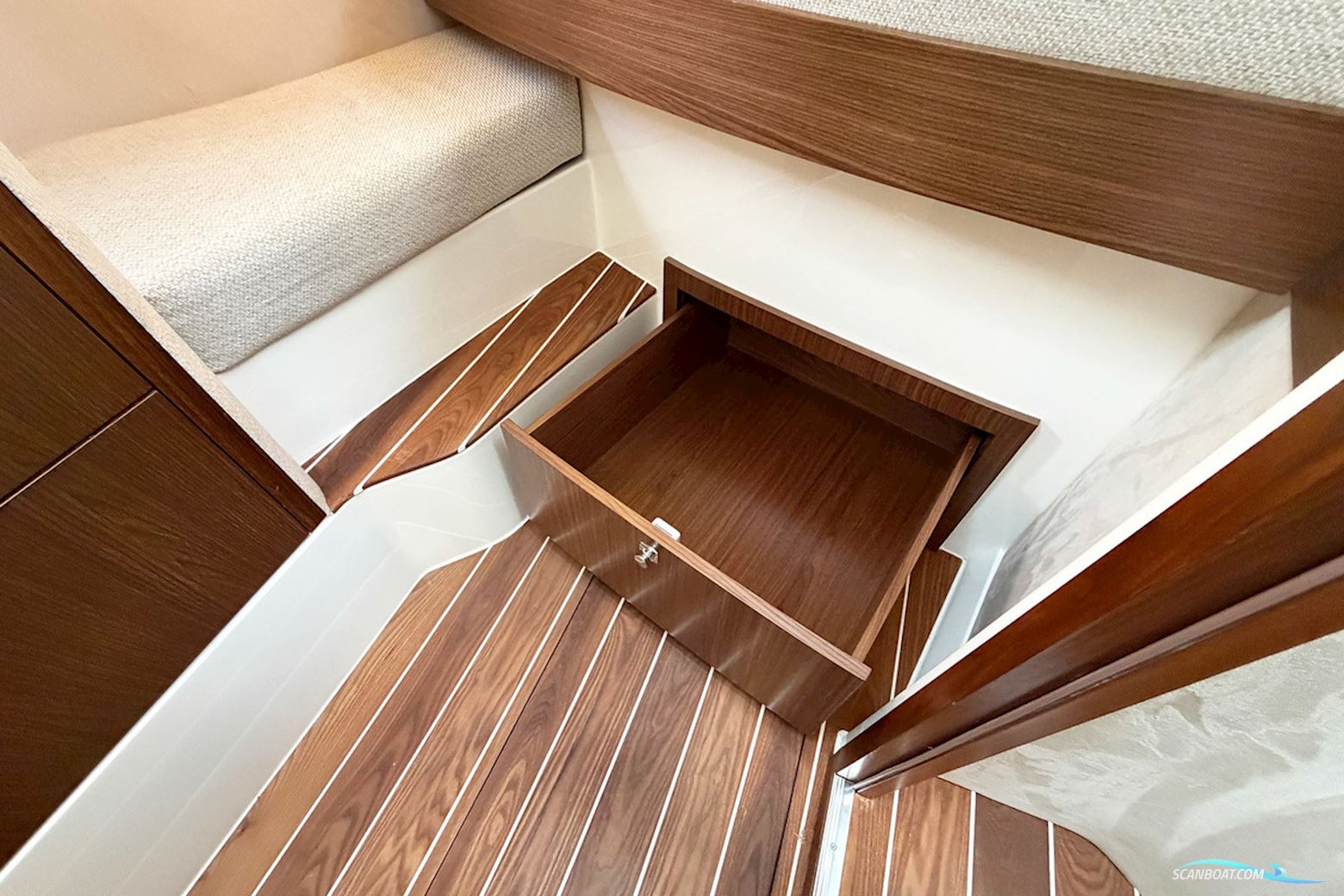 Marex 330 Scandinavia (2024)