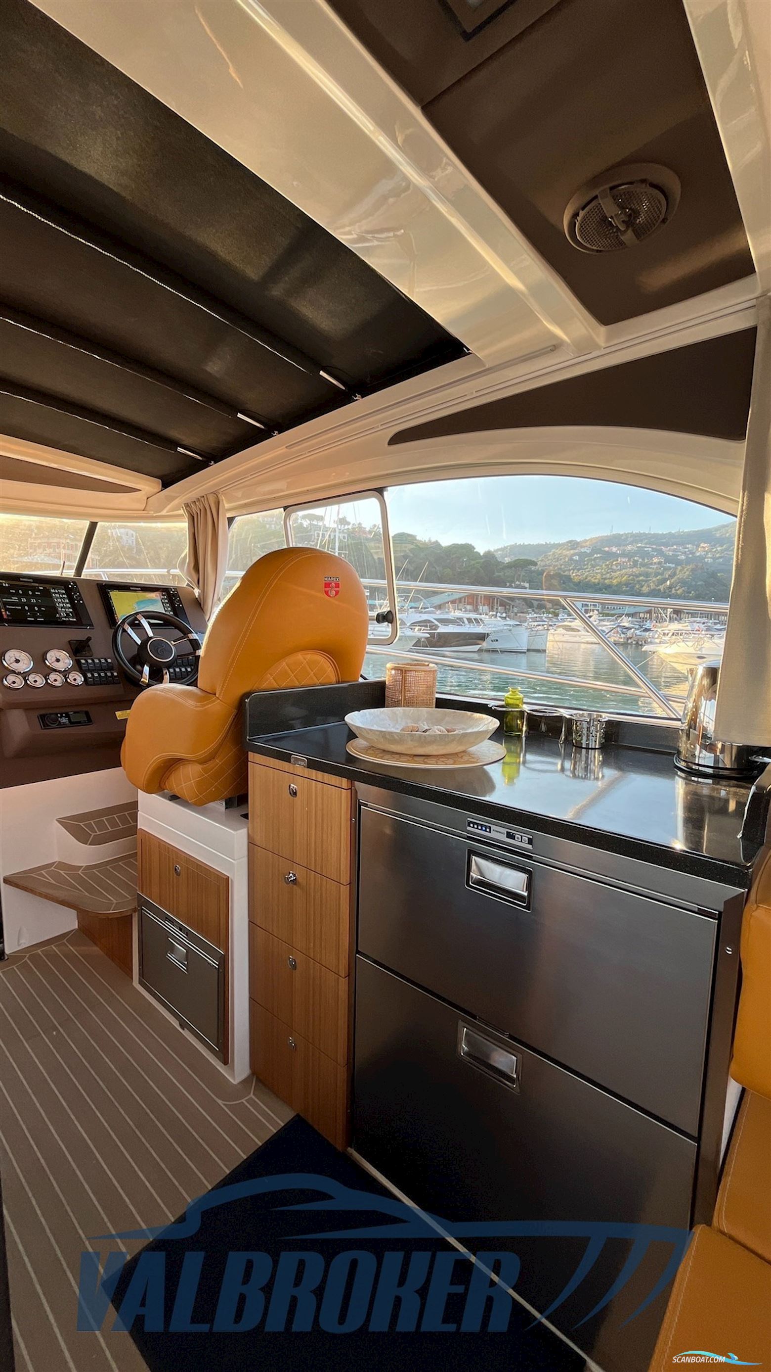 Marex 360 Cabriolet Cruiser