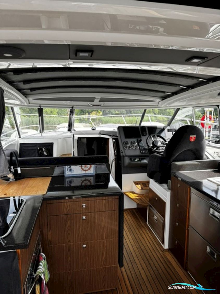 Marex 360 Cabriolet Cruiser