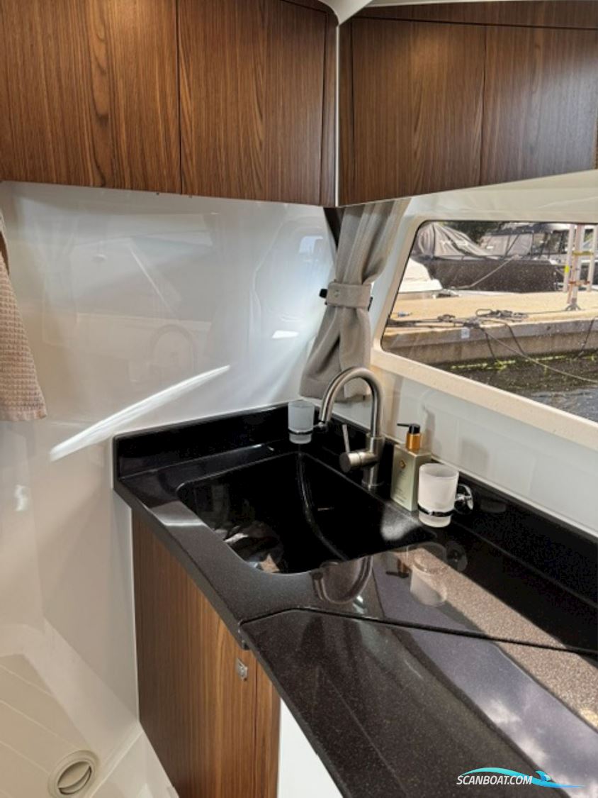 Marex 360 Cabriolet Cruiser