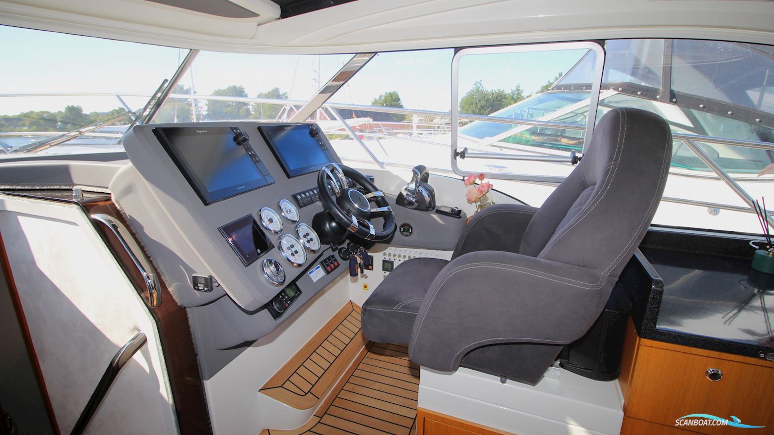 Marex 360 Cabriolet Cruiser