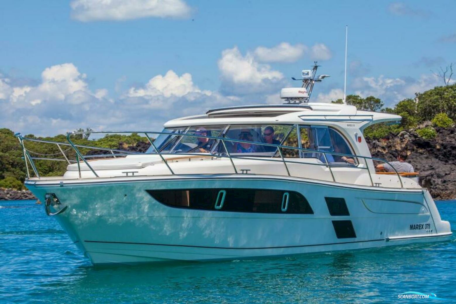 Marex 375 Motorbåt 2020, med 2 motor, Holland