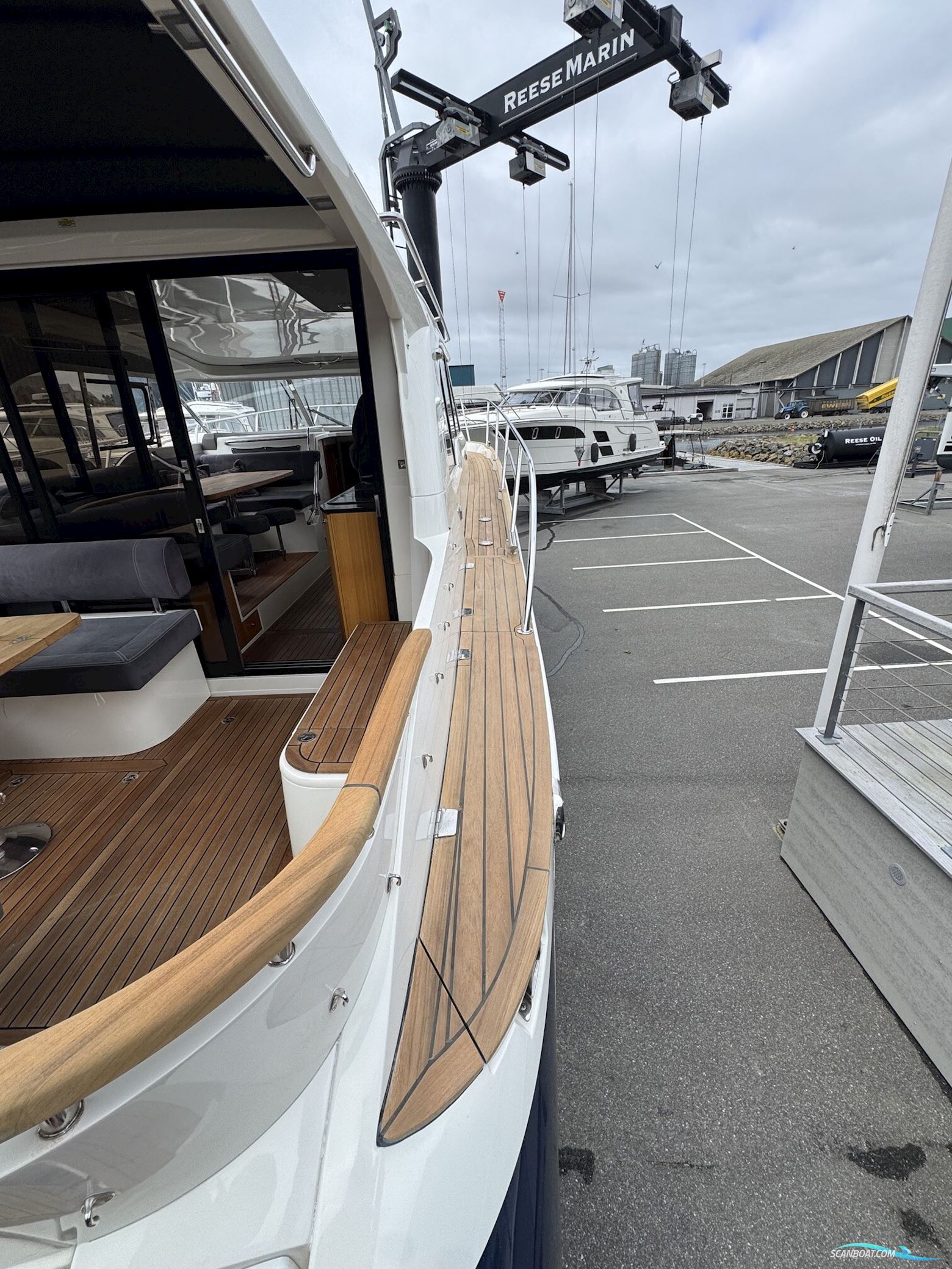 Marex 375