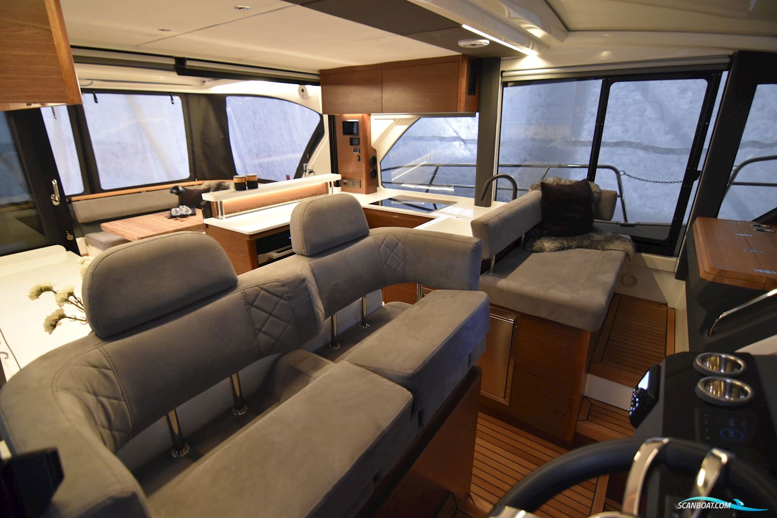 Marex 440 Gourmet Cruiser