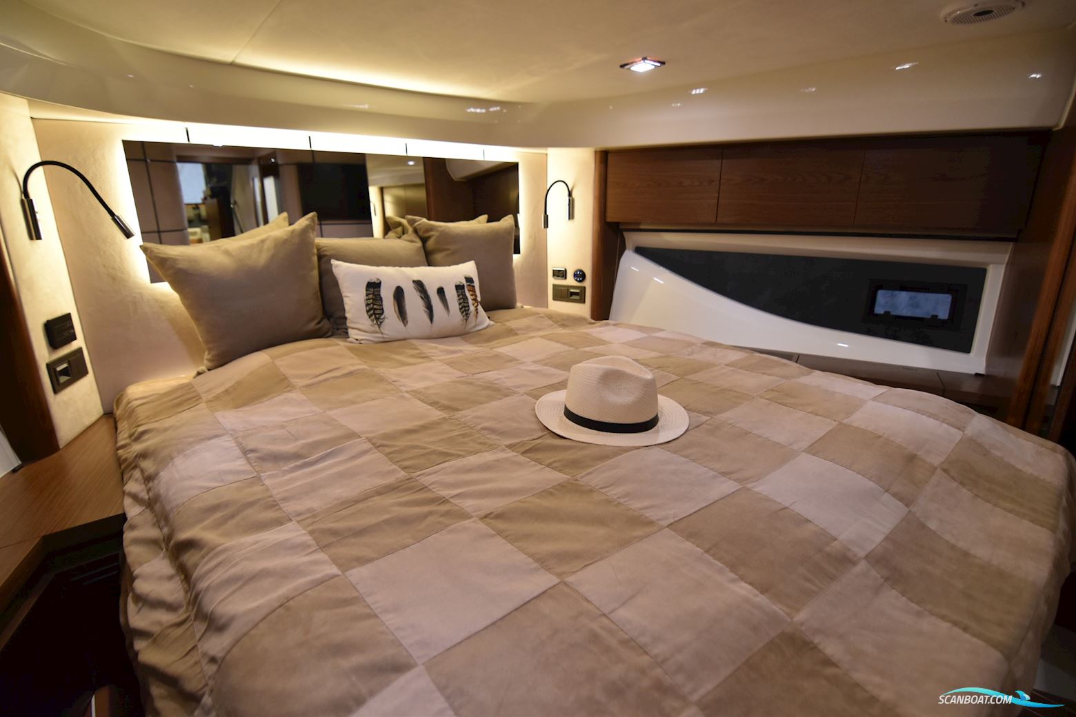 Marex 440 Gourmet Cruiser