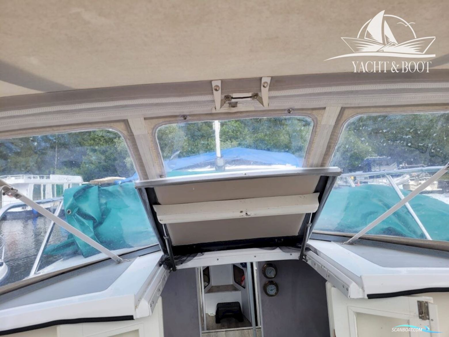 Marieholm Cardinal 28