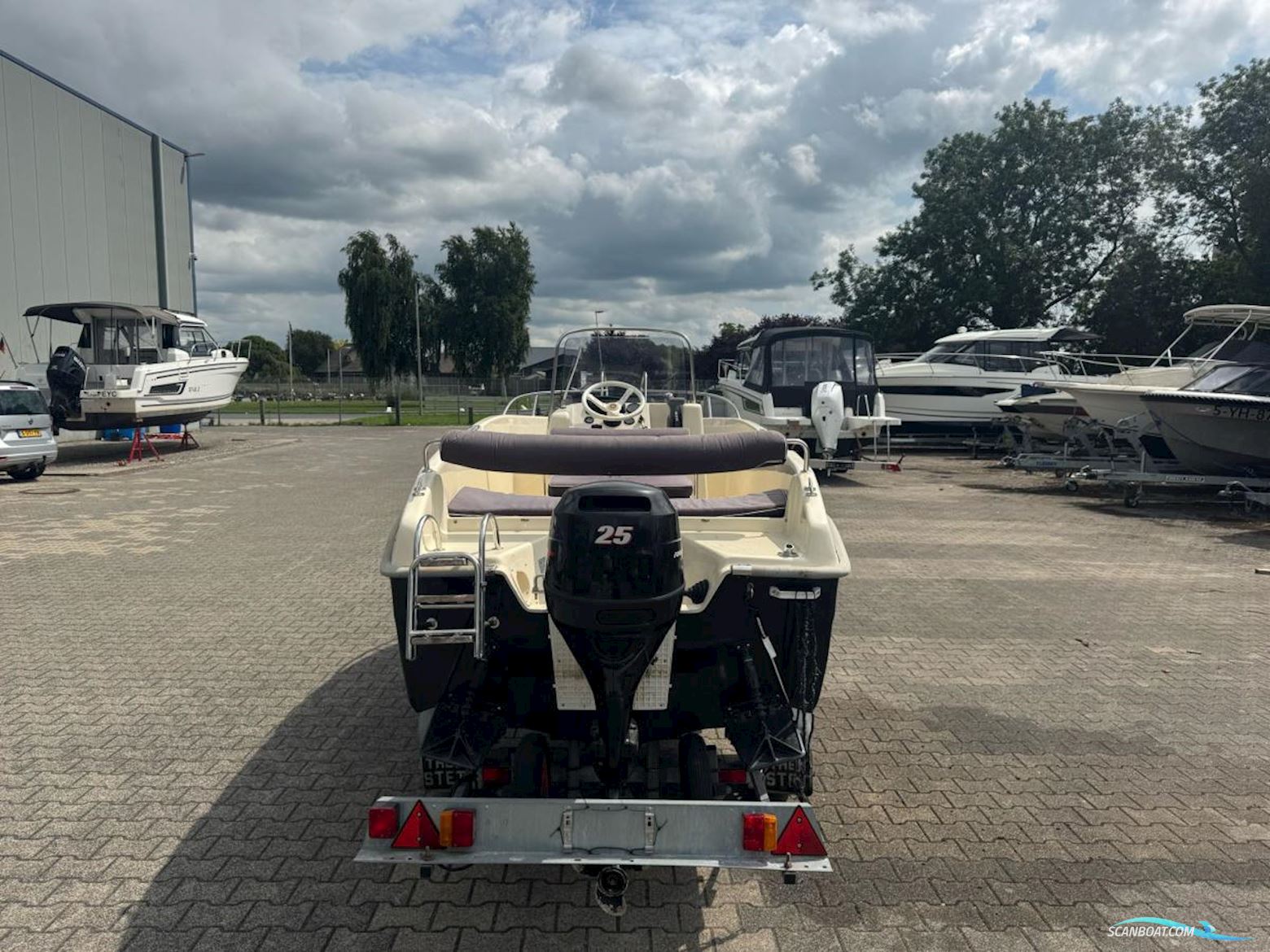 Marion 440 Consoleboot direct leverbaar!