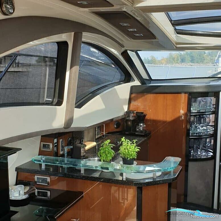 Marquis 420 Sport Coupe