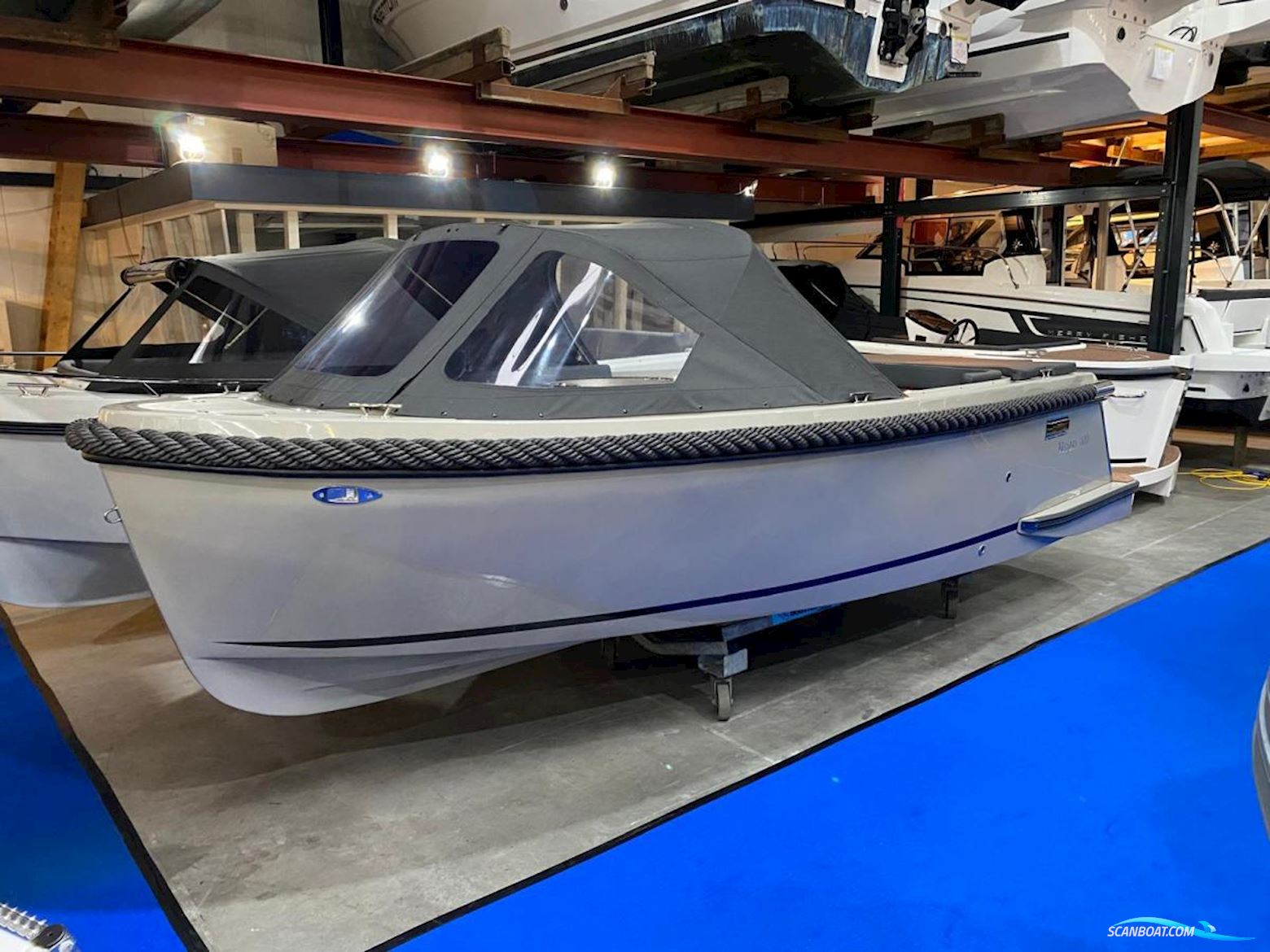 Maxima  600 Tender