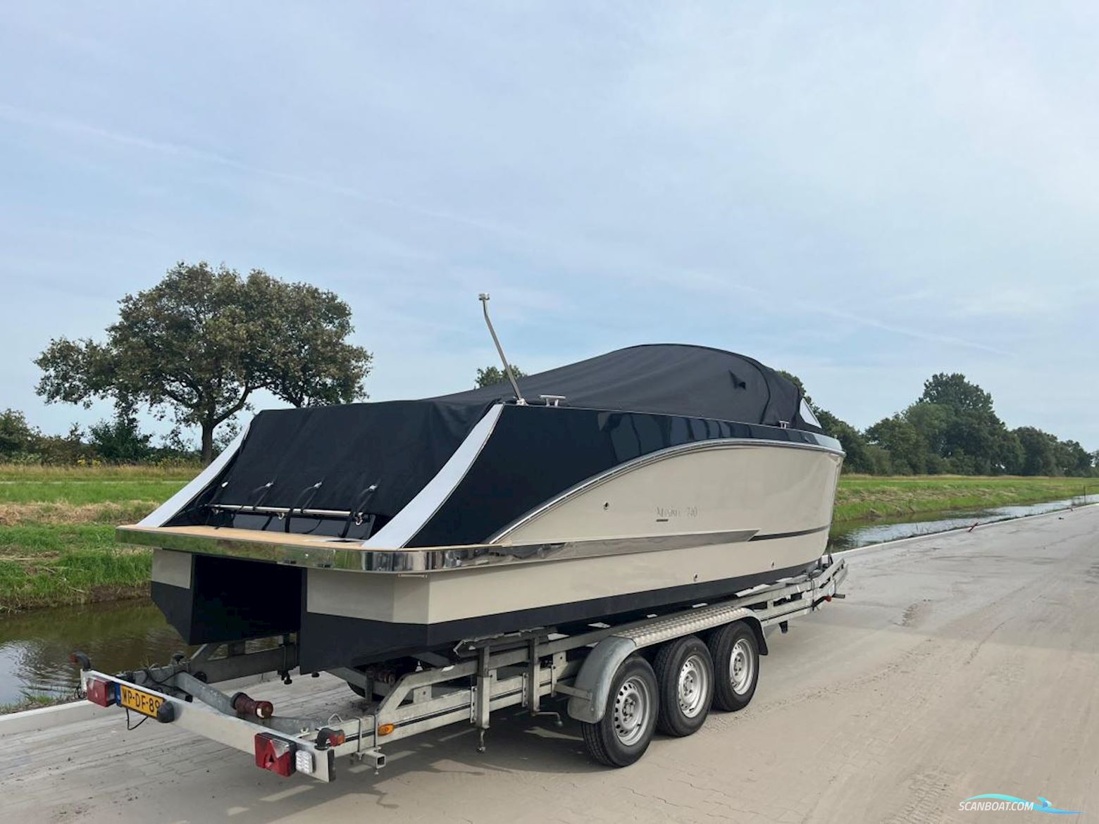 Maxima  740 Tender