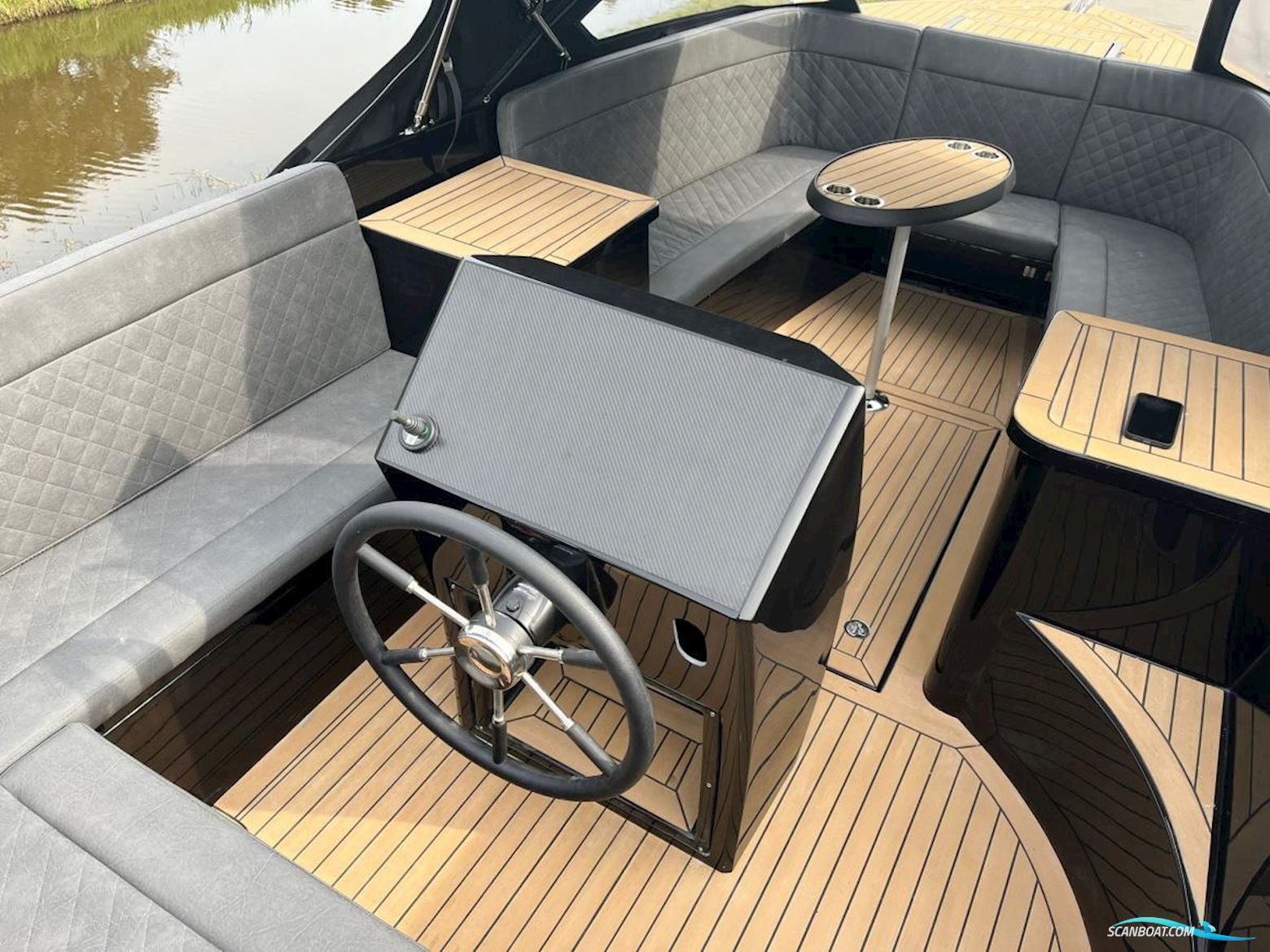 Maxima  740 Tender