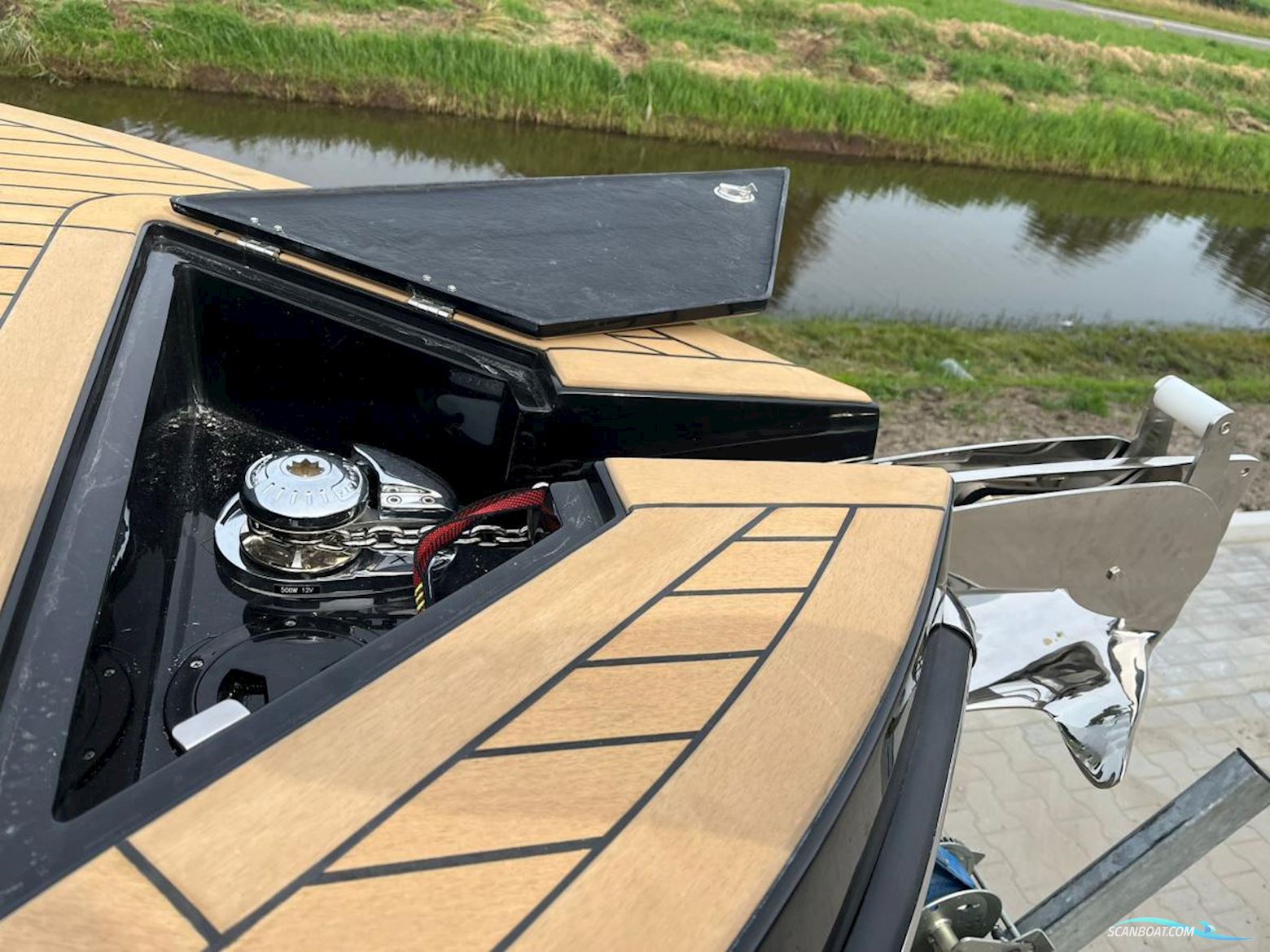 Maxima  740 Tender
