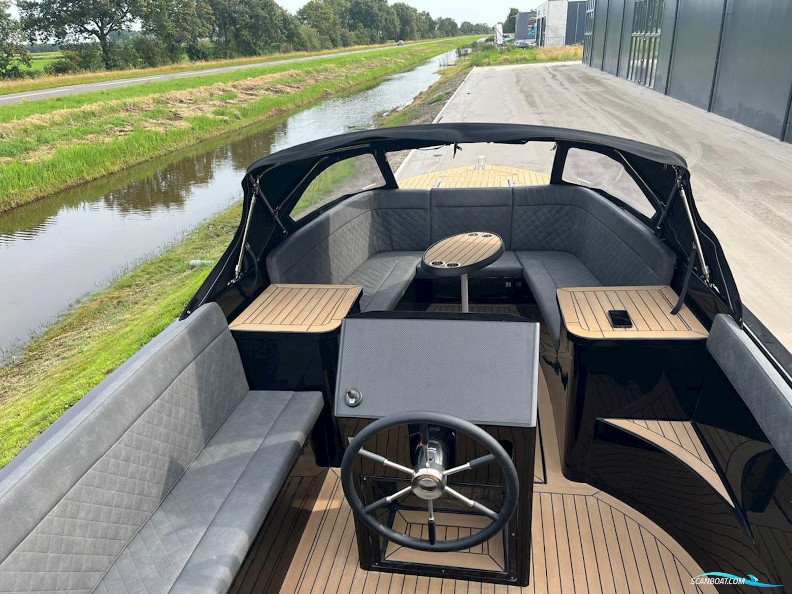 Maxima  740 Tender