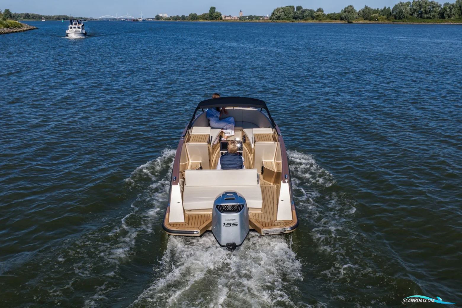 Maxima 580 Sport Lounge