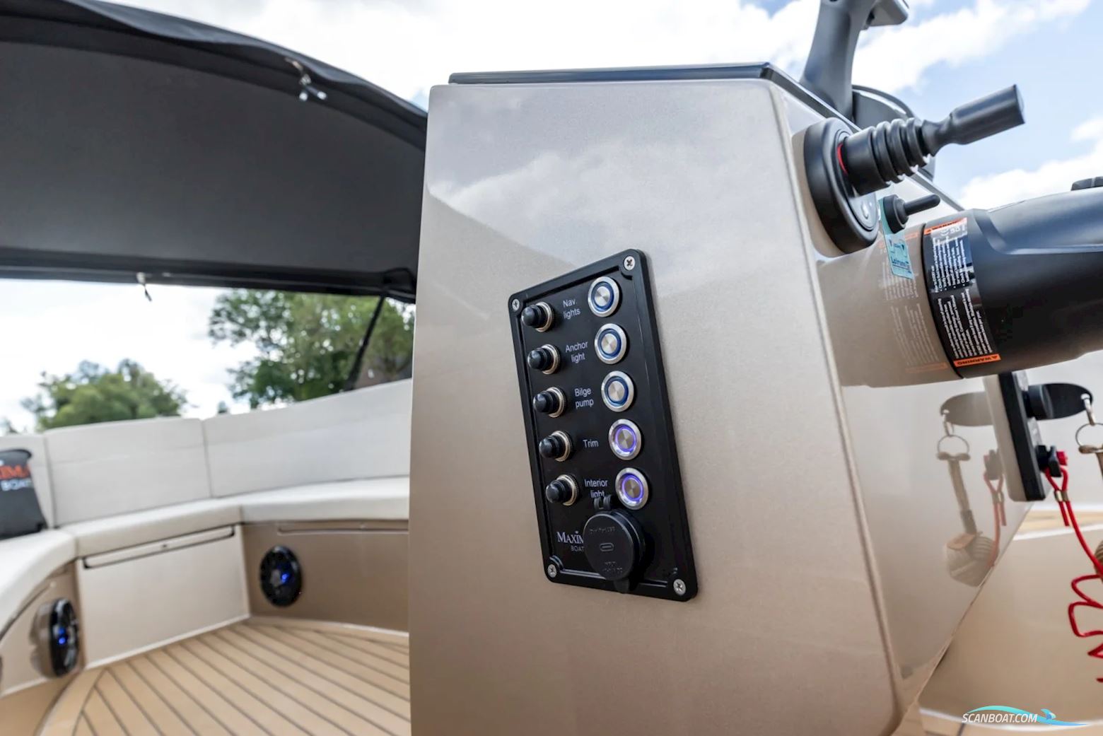 Maxima 580 Sport Lounge