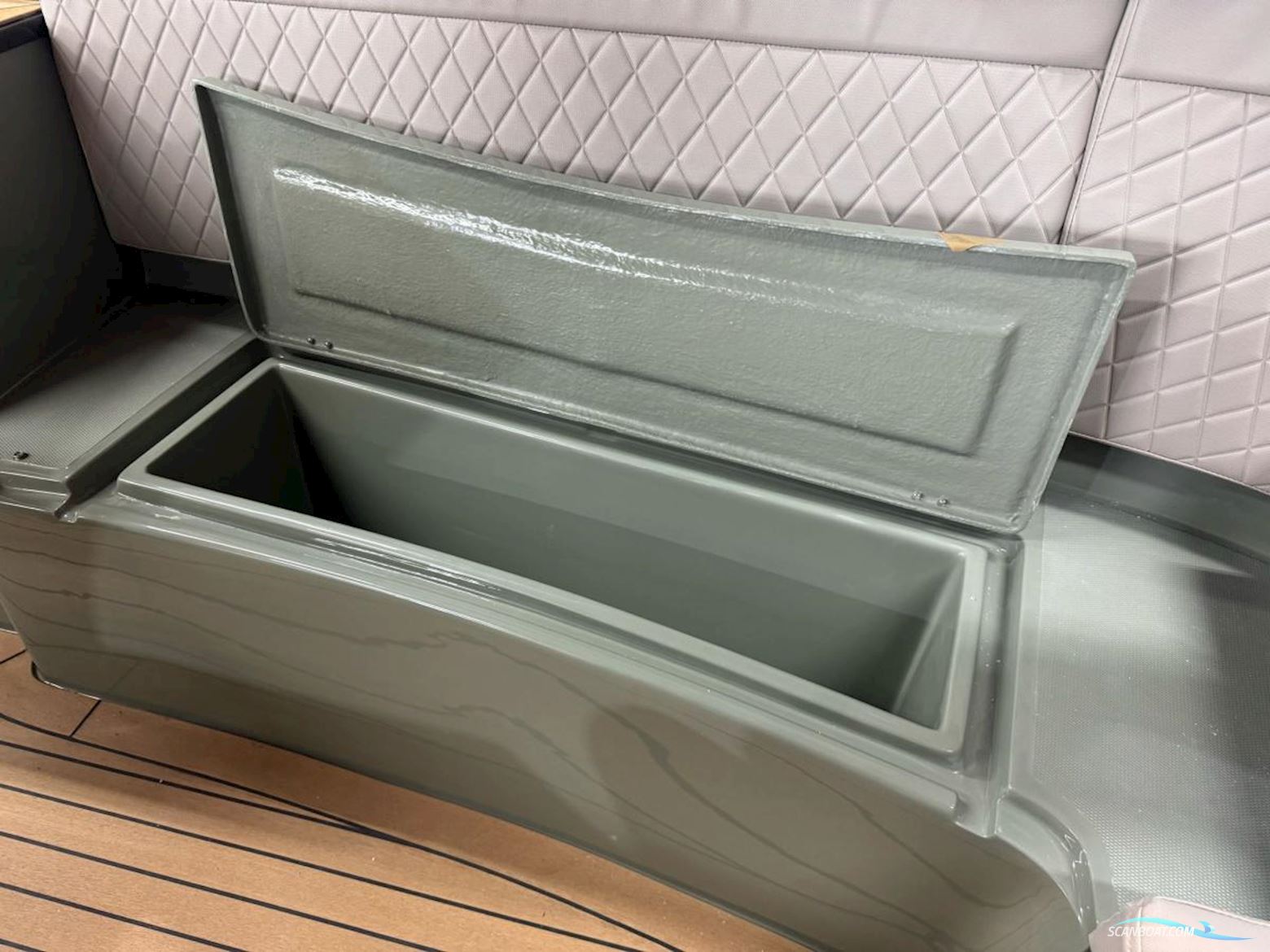 Maxima 630 Tender met boegschroef