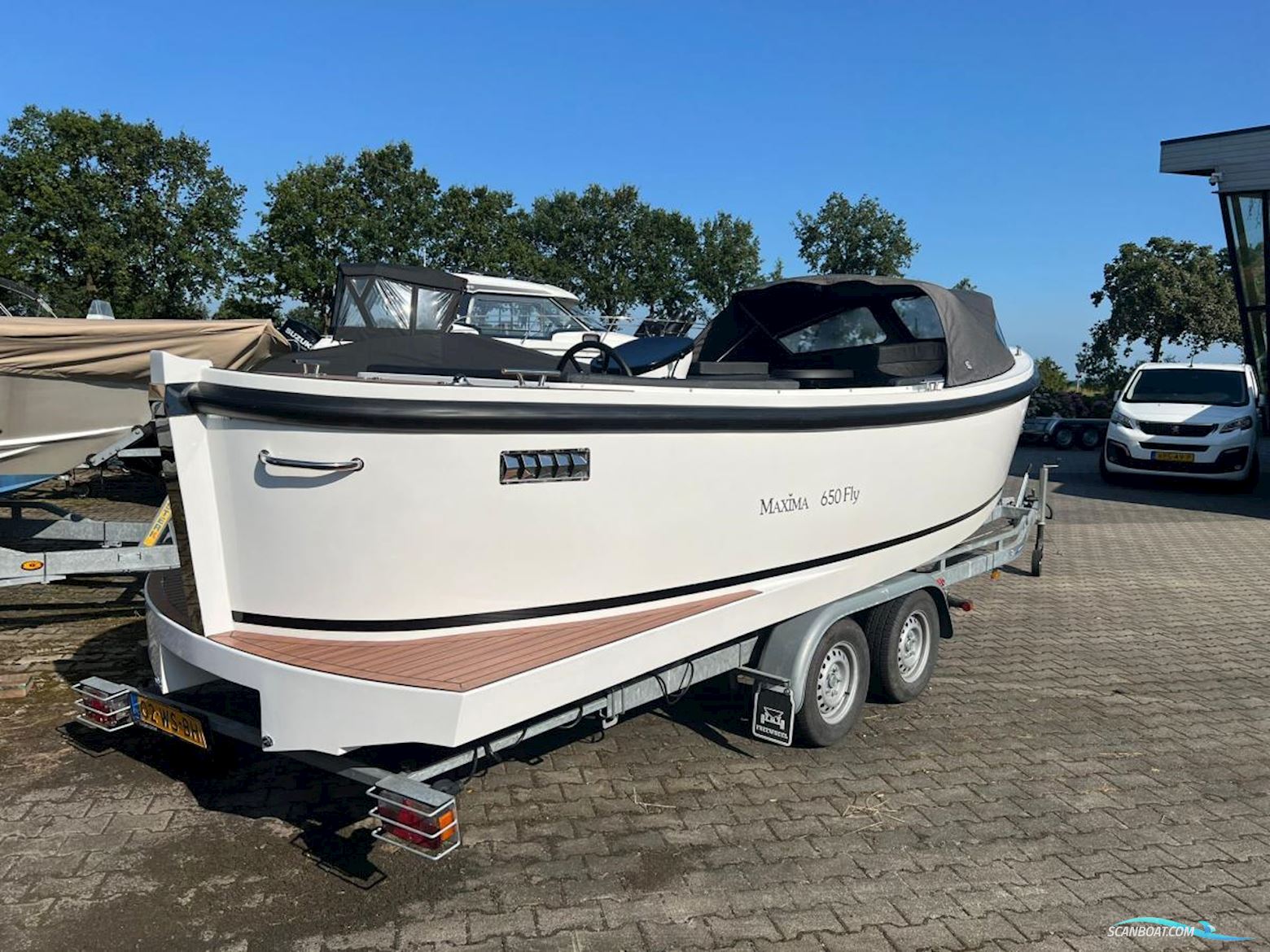 Maxima 650 Flying lounge eindejaars aanbieding!