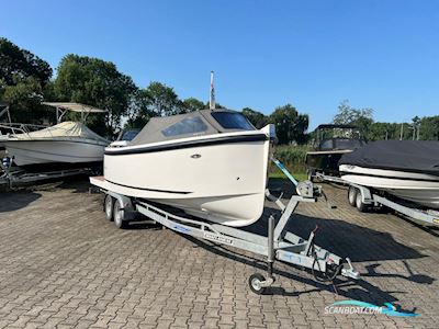 Maxima 650 Flying Lounge Met Boegschroef Motorbåt 2024, med Suzuki motor, Holland