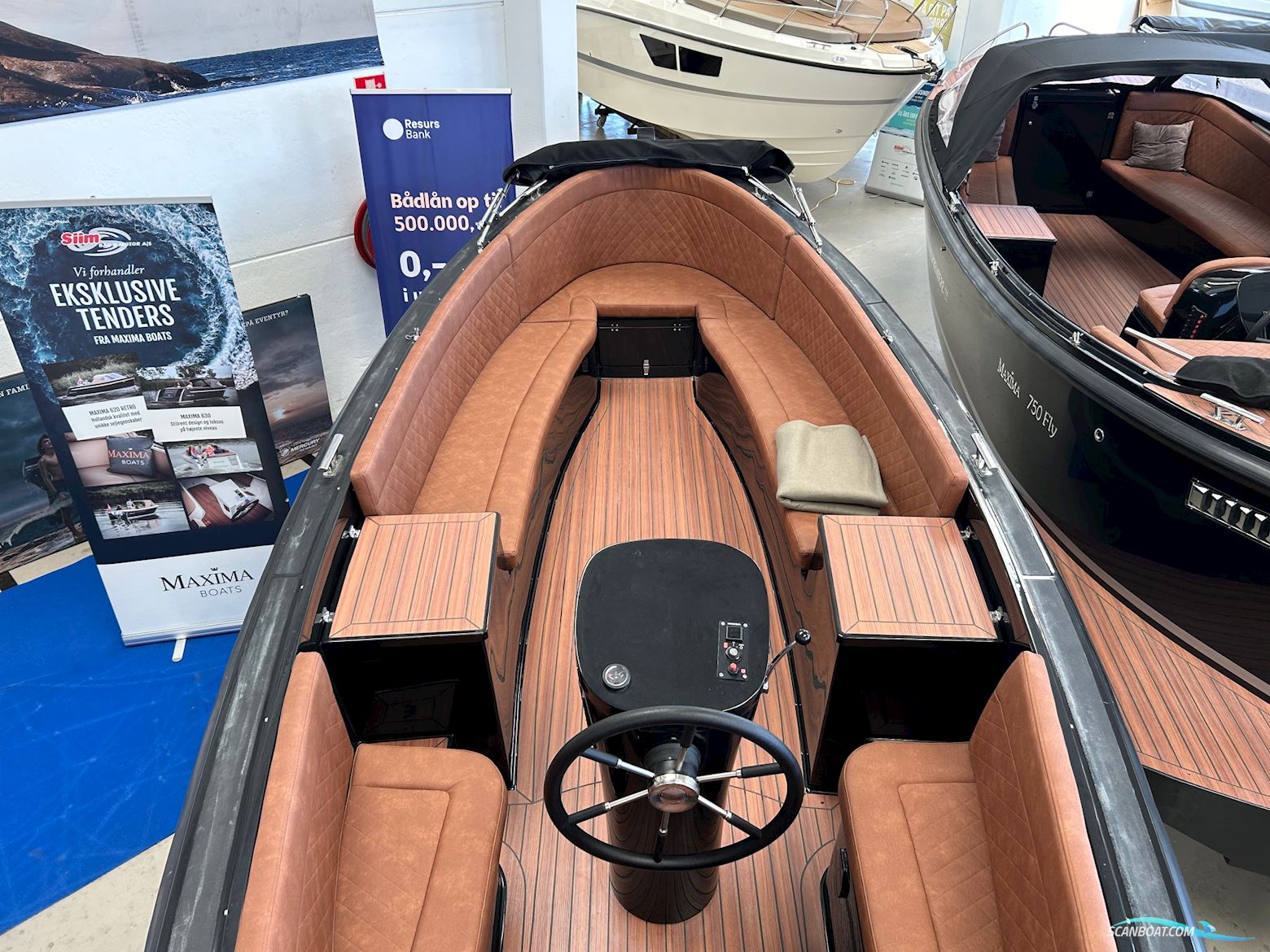 Maxima 650 Flying Lounge