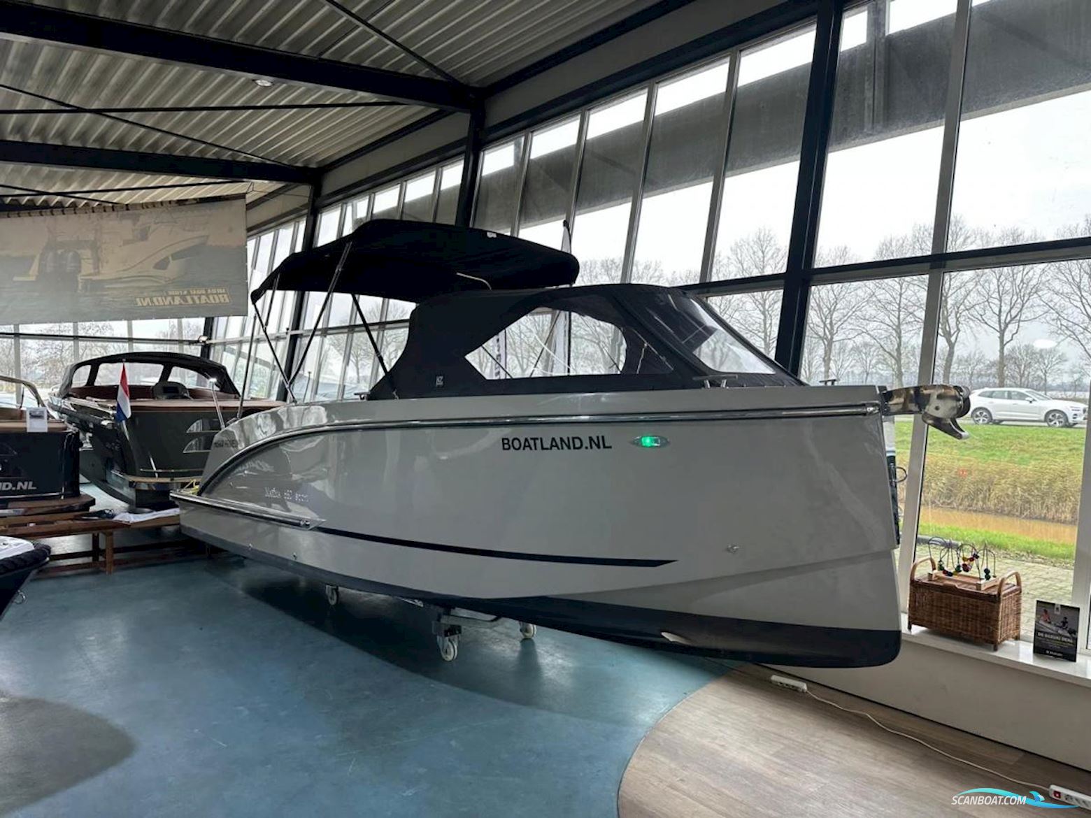 Maxima 680 Sport Lounge